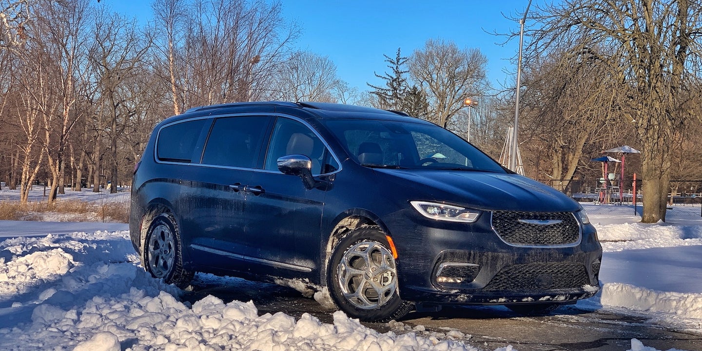 Chrysler Reviews photo