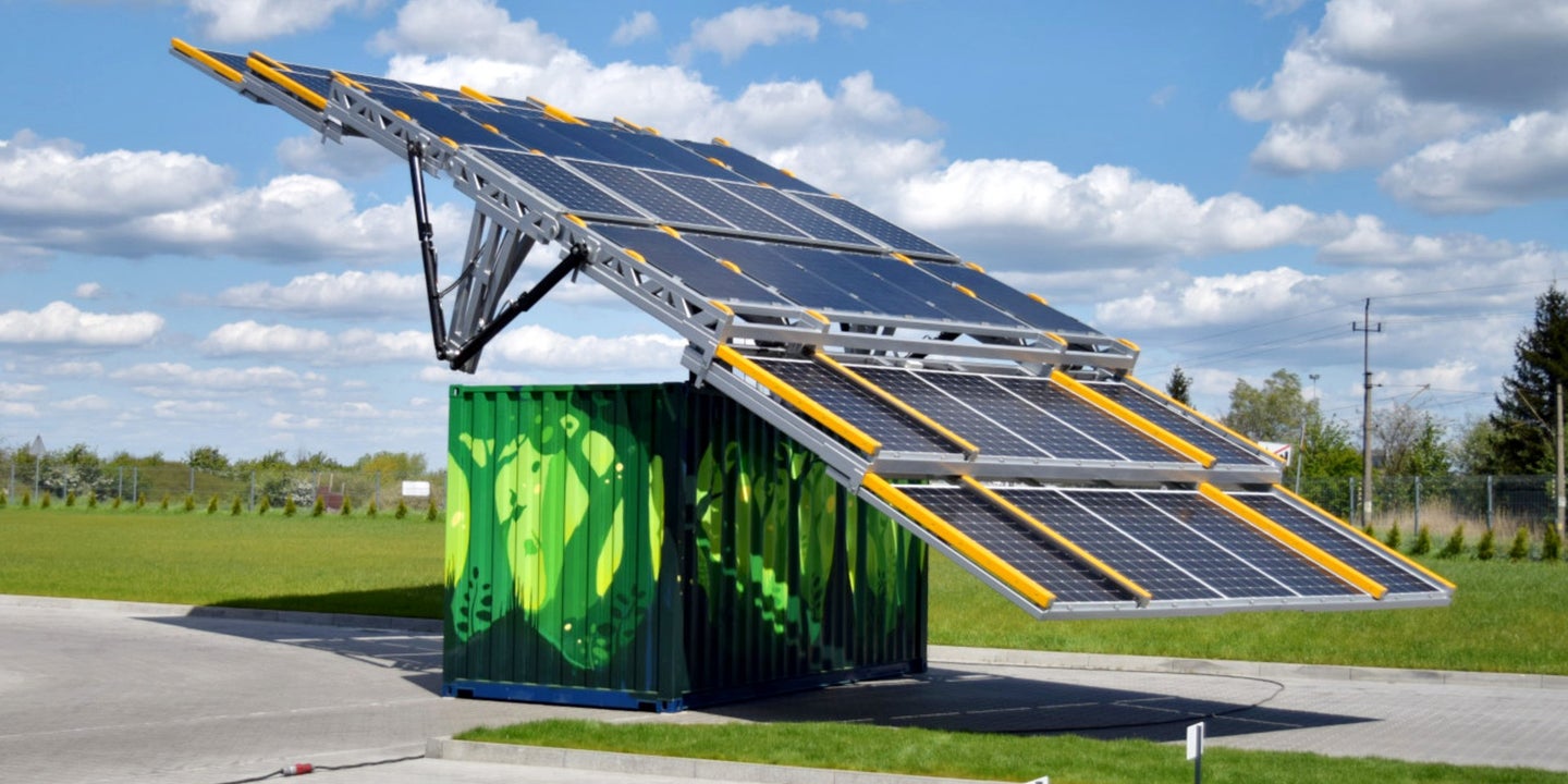Modular Solar Generators Could Be Key In Helping Power Remote Bases During A Major Conflict