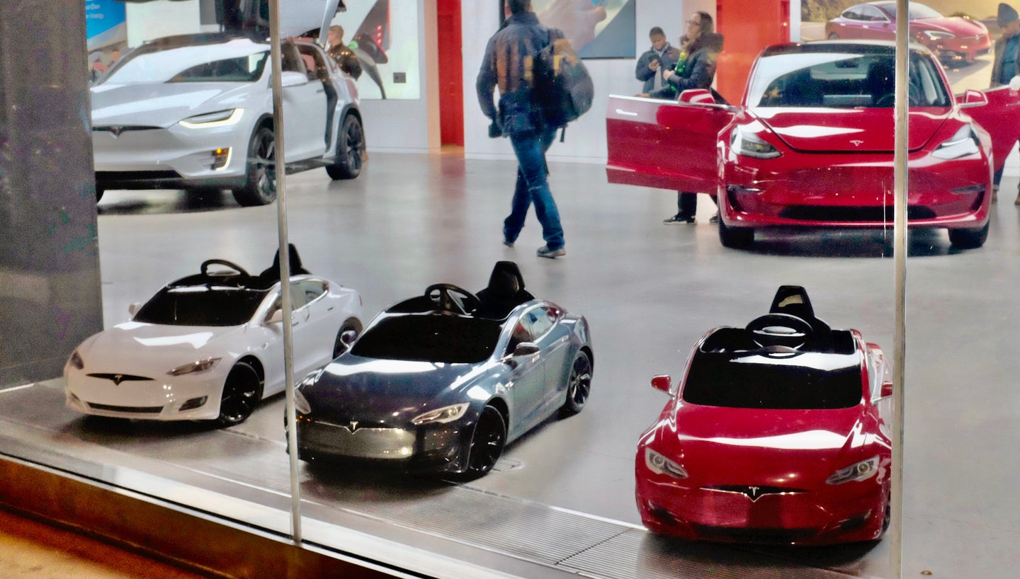 Some Tesla Owners Surprised by Having to Pay Taxes on Referral Program Prizes