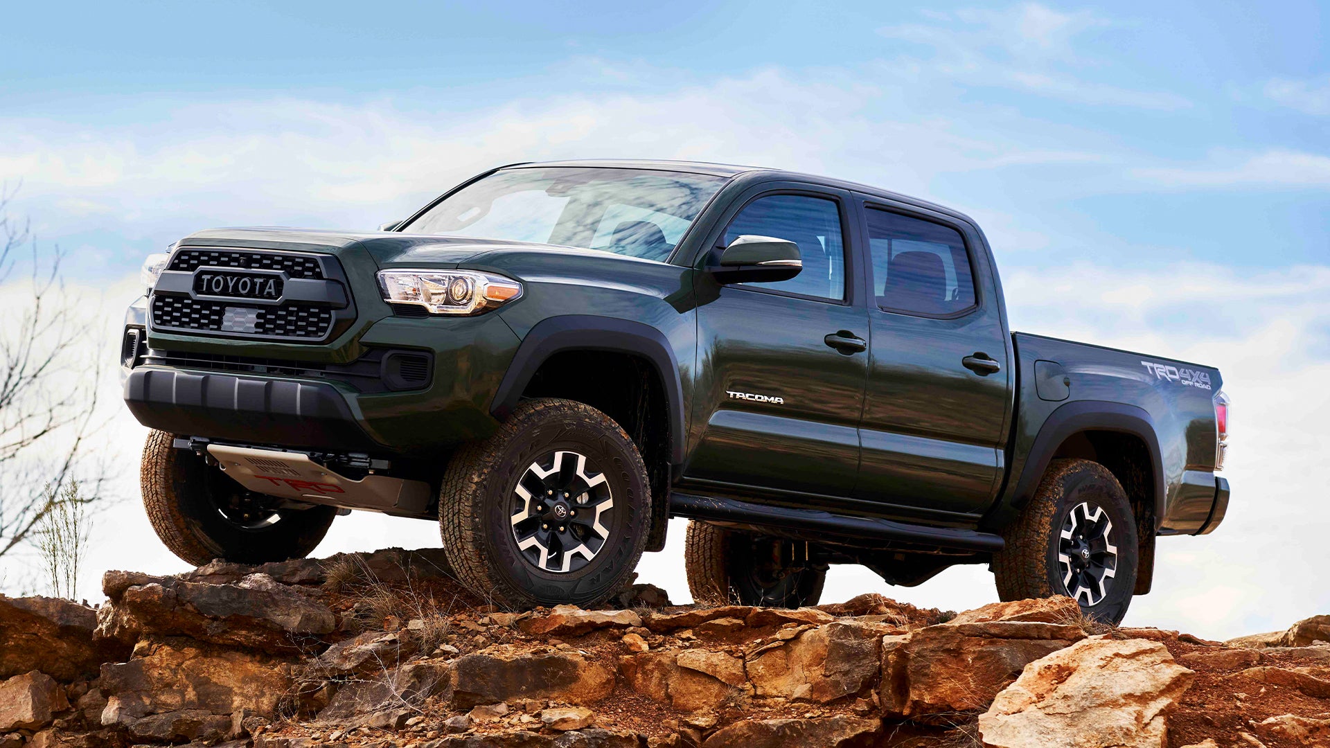 electrified-toyota-pickup-trucks-are-coming-by-2025-the-drive