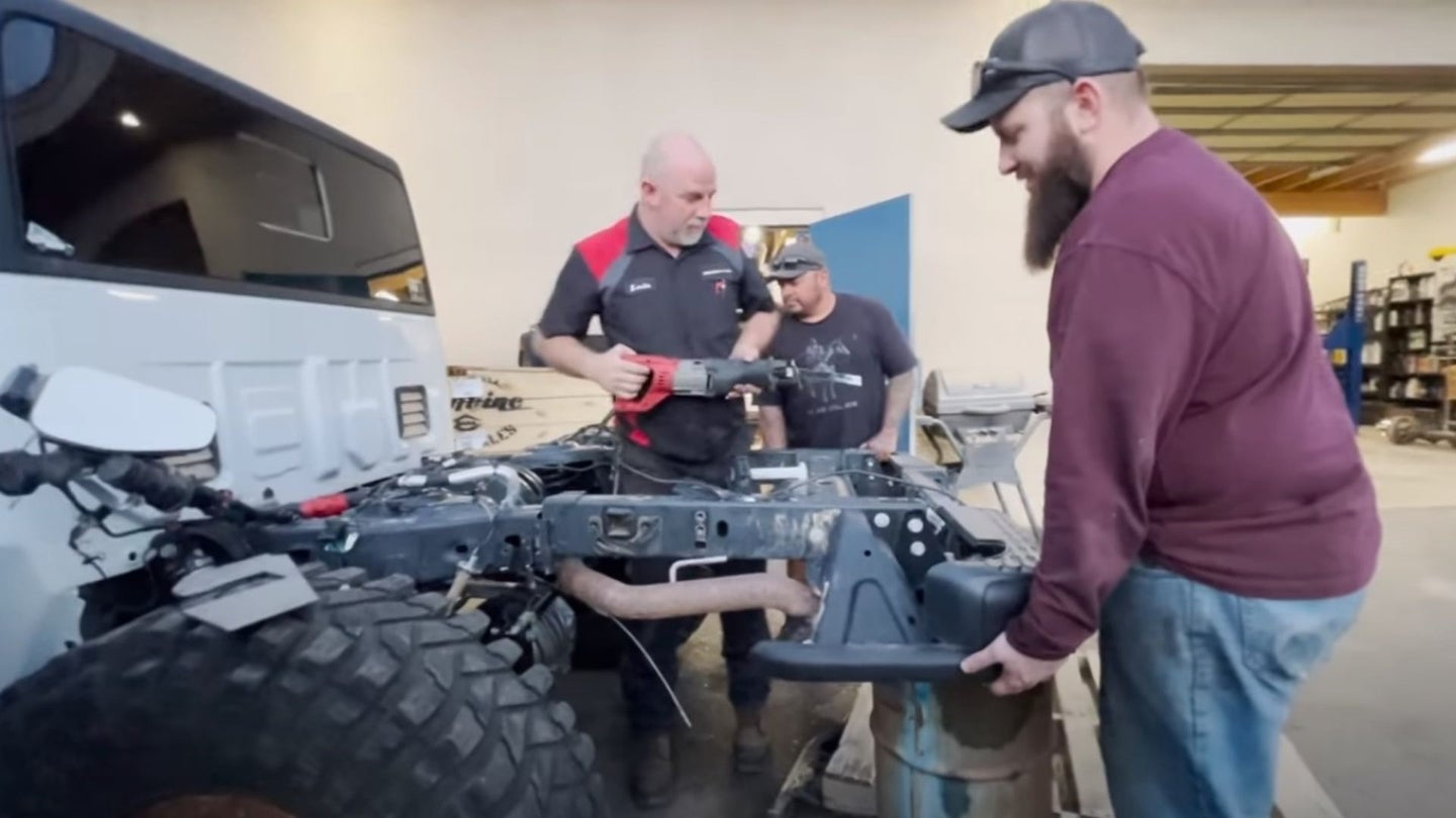 YouTuber Cuts Jeep Gladiator in Half With a Sawzall But There’s a Reason