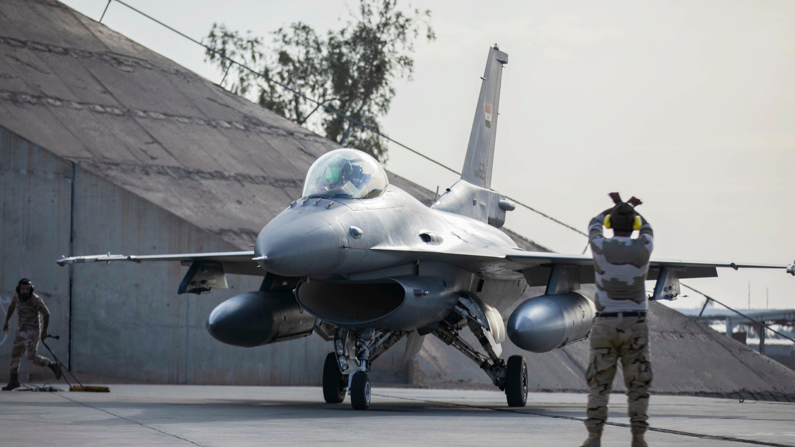 iraqi air force f-16