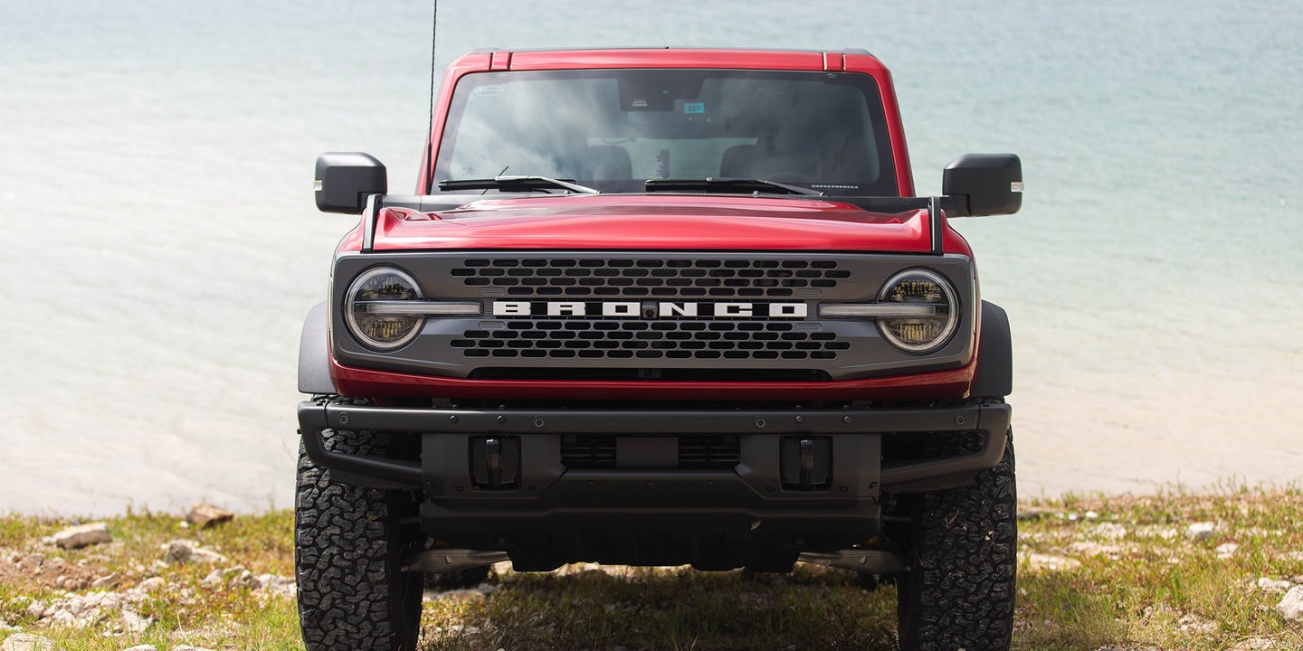 The 2021 Ford Bronco Solves One of the Jeep Wrangler’s Biggest Problems