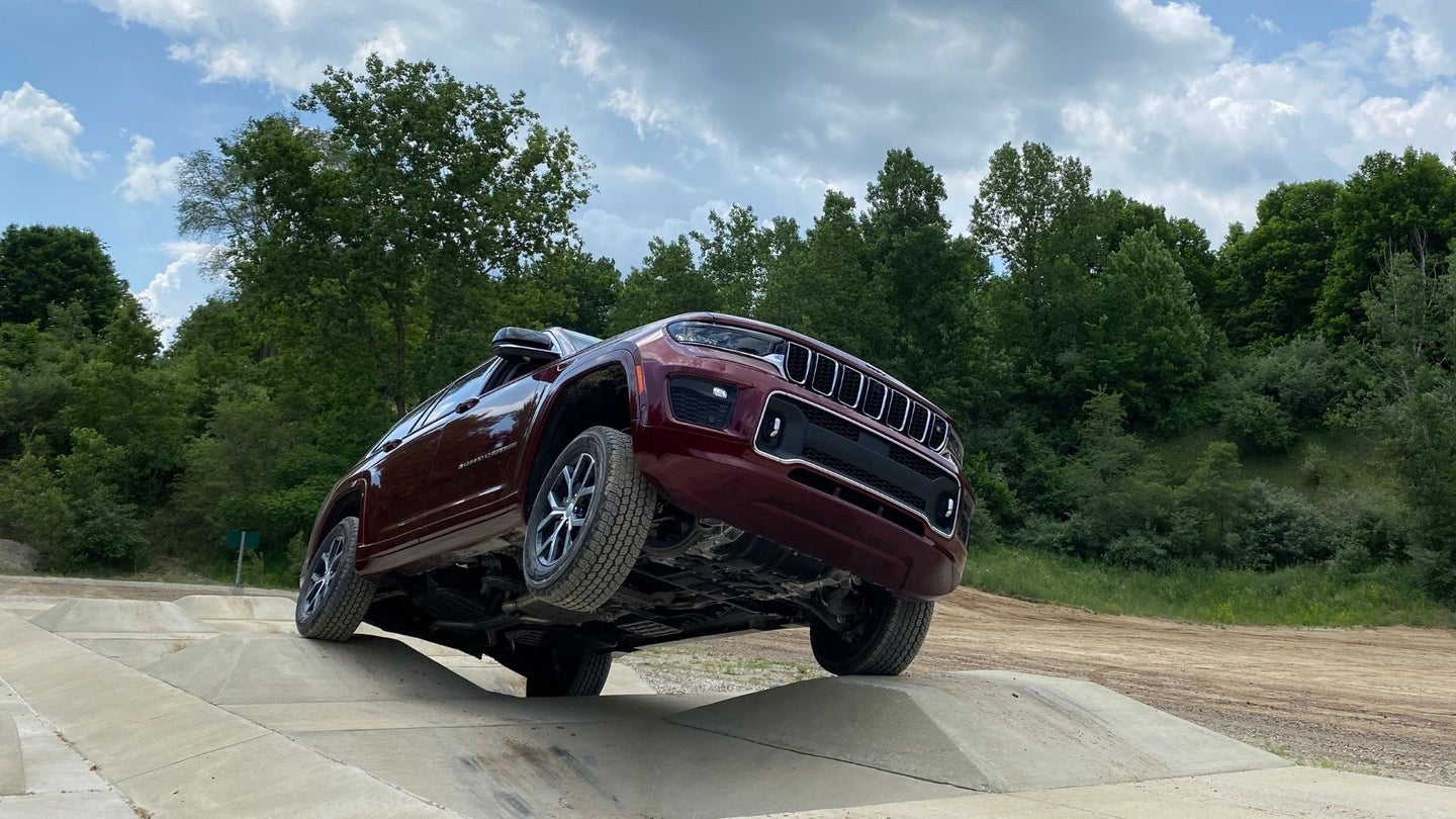 The 2021 Jeep Grand Cherokee L Has a Fascinating Trick to Improve Its Handling