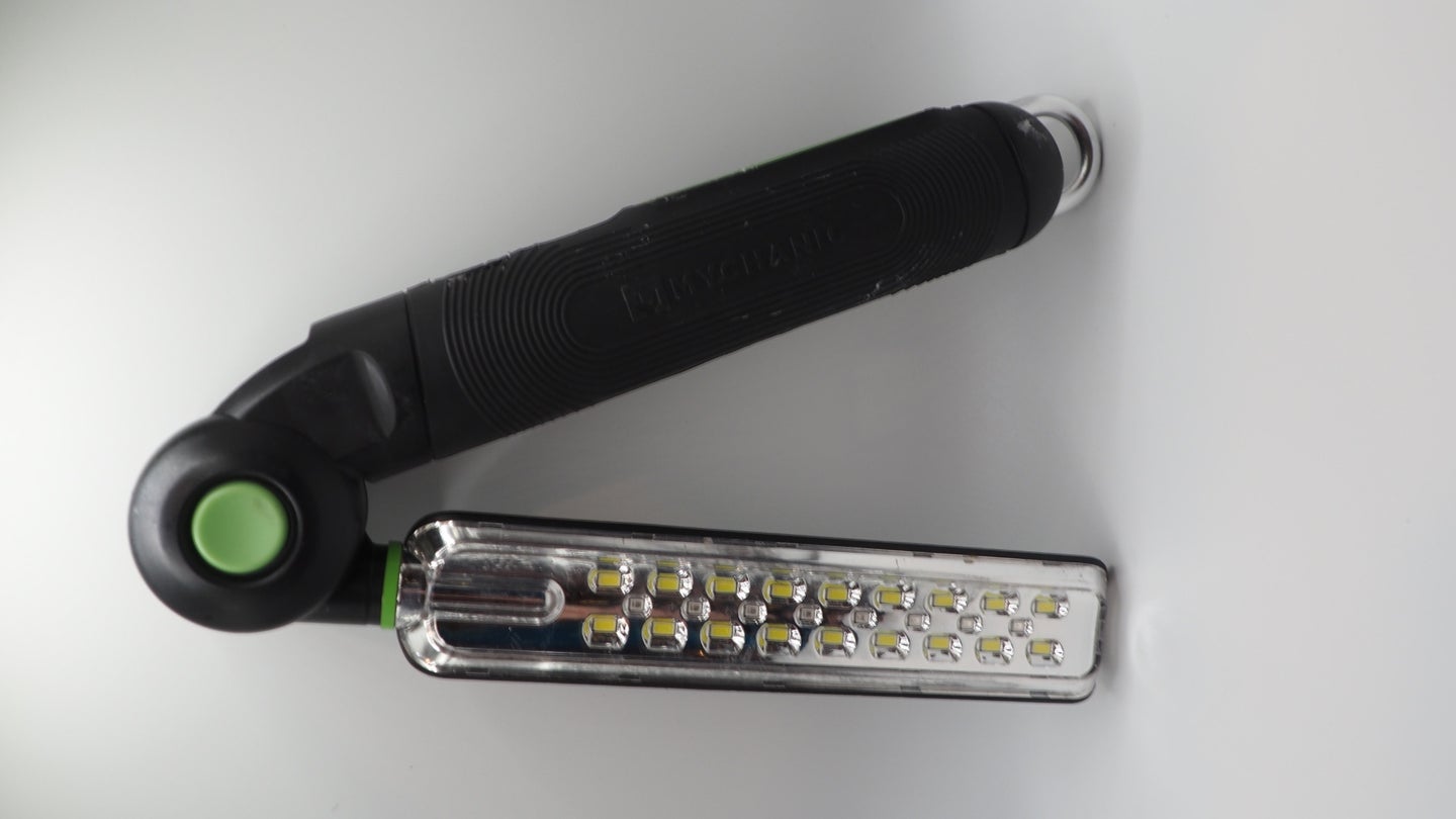 MYCHANIC’s Blade Multi-Function Work Light Shines Brightly: Review