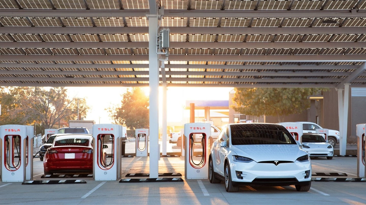 Tesla Will Share Supercharger Network With Other Automakers in 2022: Report