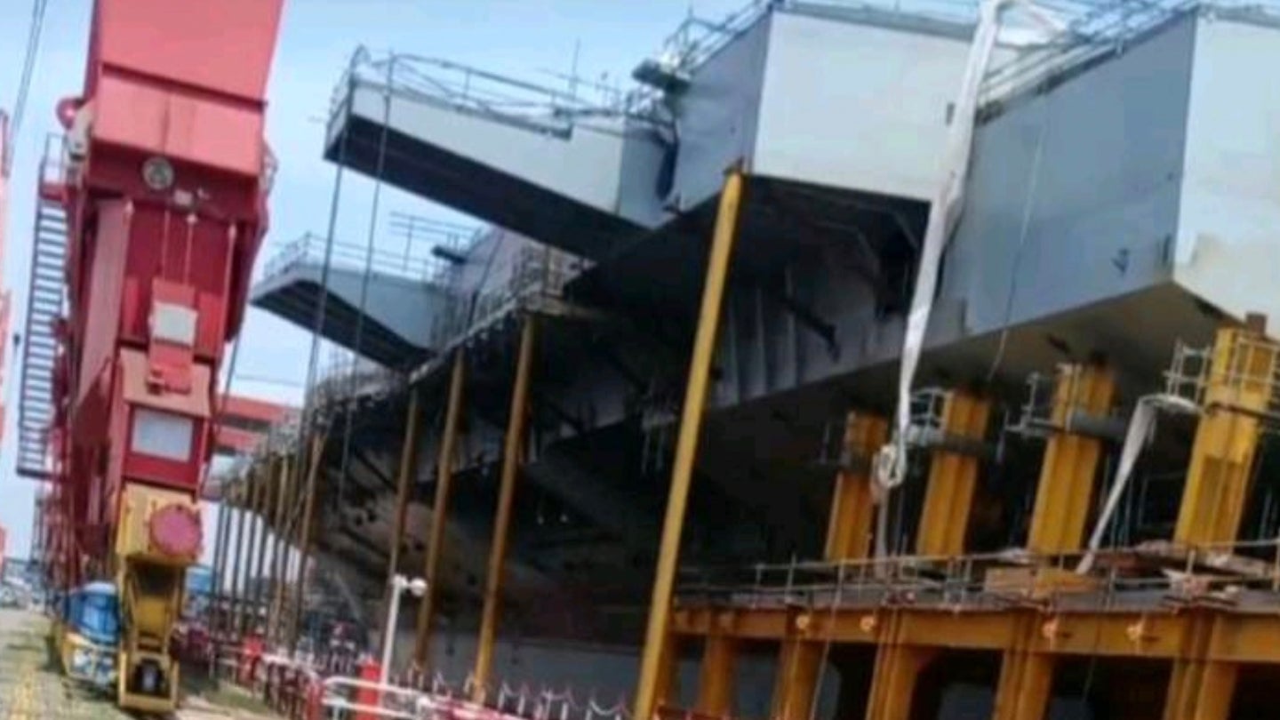Close-Up Photo Shows China’s New Aircraft Carrier Rapidly Taking Shape