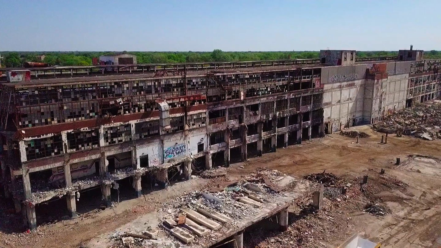 96-Year-Old Cadillac Plant To Be Demolished for New Factory Build