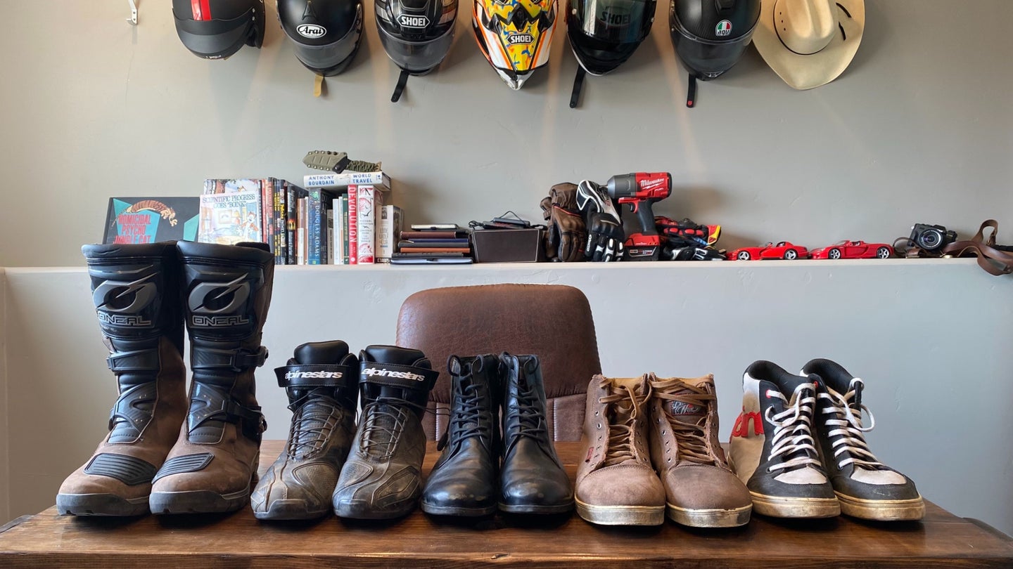 Here&#8217;s How To Buy the Right Motorcycle Boots for Riding