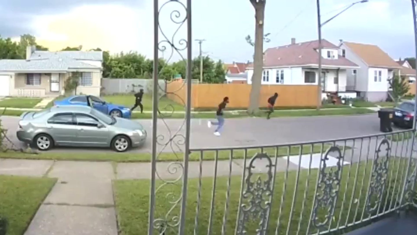 Watch Carjackers Run Away Because They Can’t Drive Stick