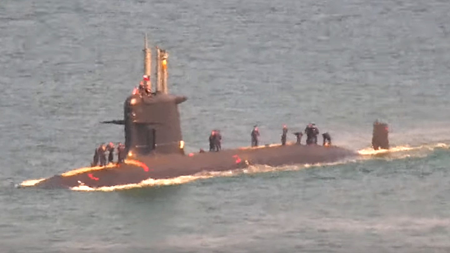 A screen grab showing what appears to be a Chilean Navy Scorpene class attack submarine entering San Diego.