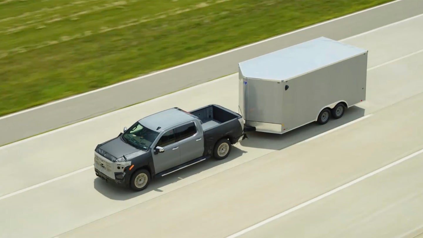 GM’s Super Cruise Won’t Do Automatic Lane Changes While Towing. Here’s Why