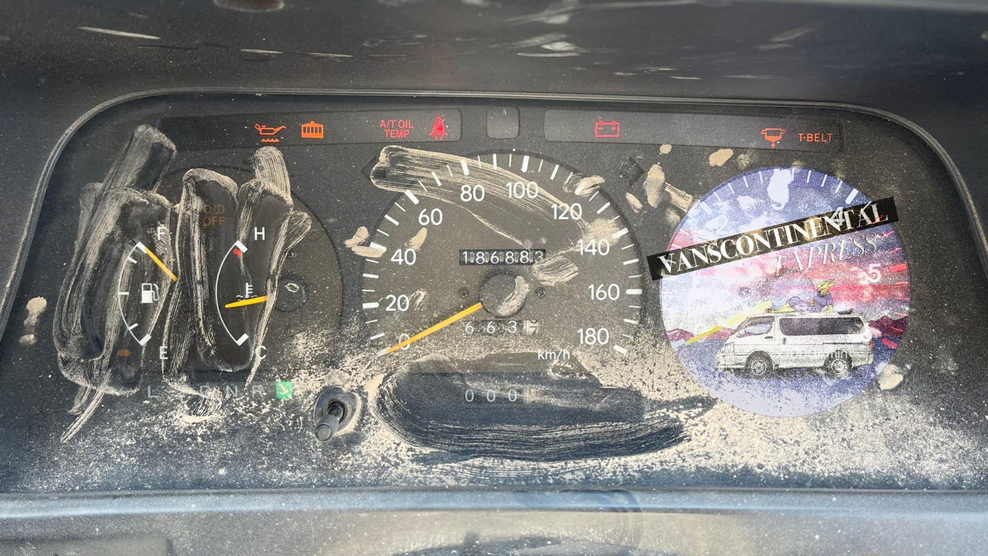 A JDM Van Breakdown in the Arizona Heat Showed It&#8217;s OK to Ask For Help