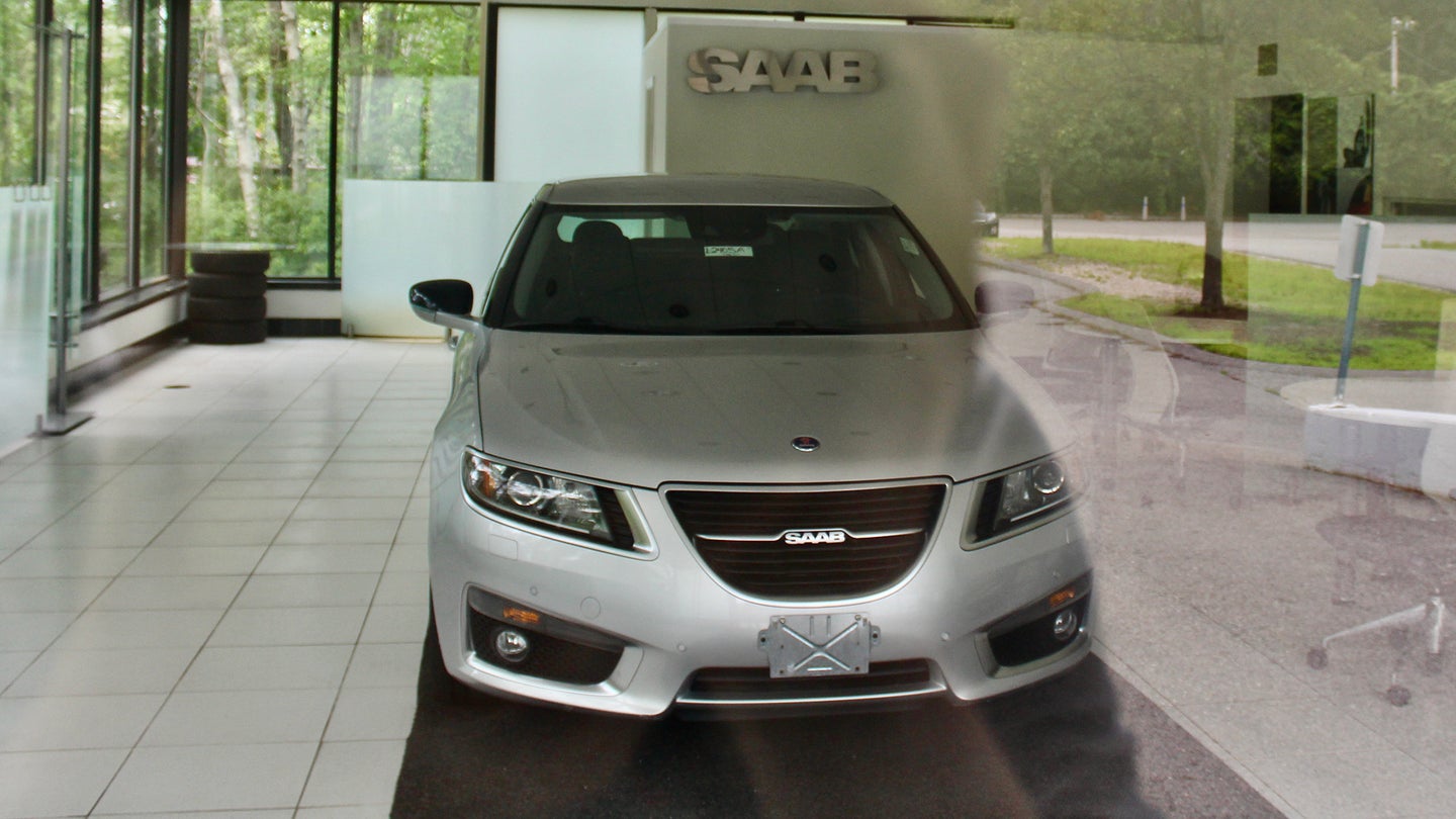 There&#8217;s a Shiny Saab 9-5 Inside This Old Saab Dealership in Massachusetts [UPDATED]