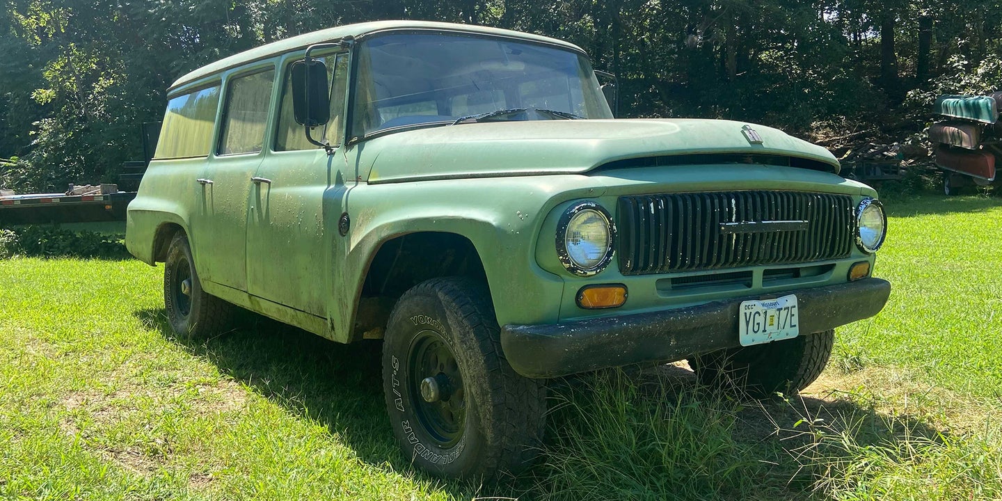 I Bought a 1965 IH Travelall Sight Unseen for $1,500. It Has a Zombie Mural on the Back