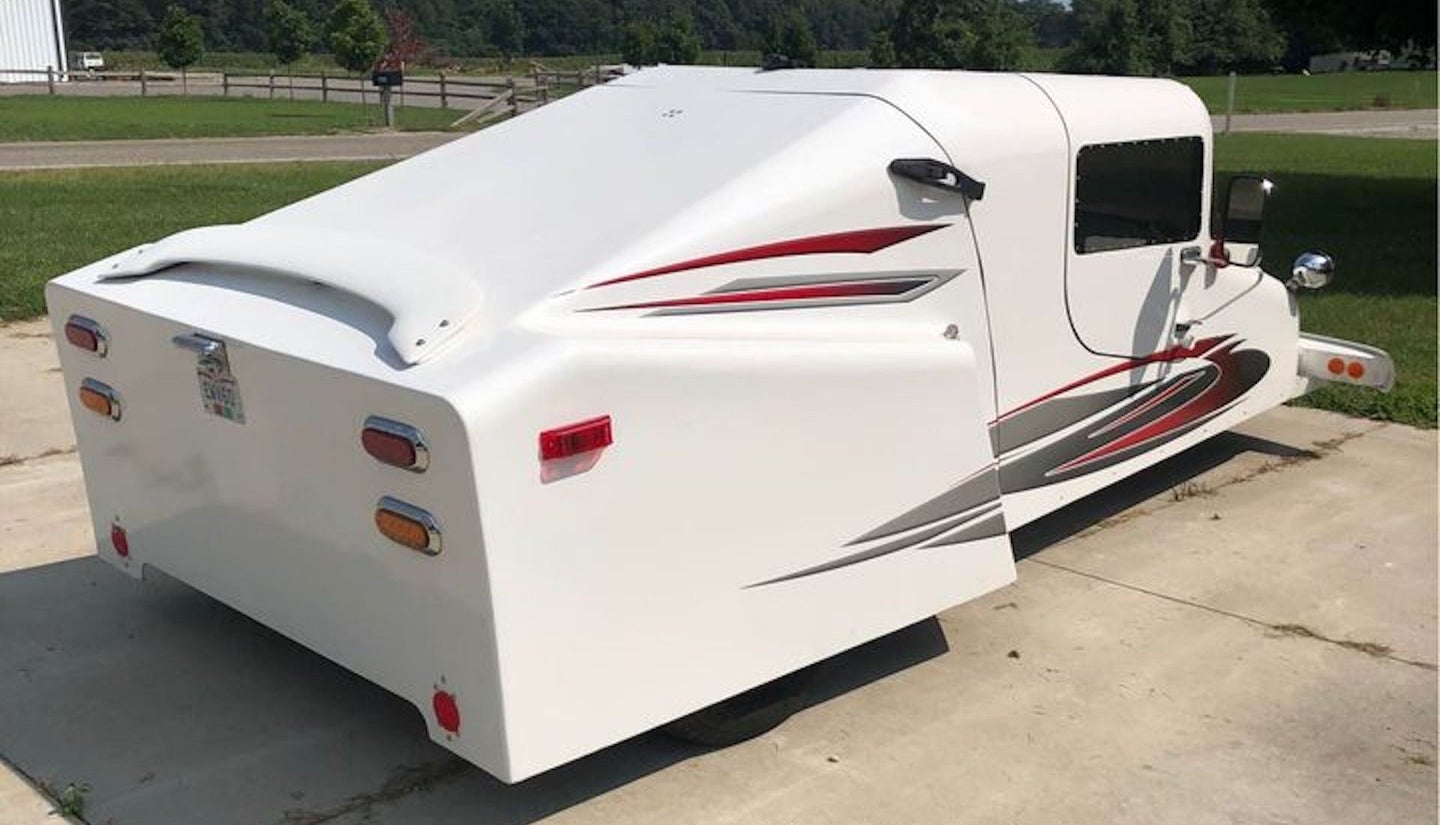 Buy Whatever the Hell This Rear-Engined Three-Wheeler Is for $9,500