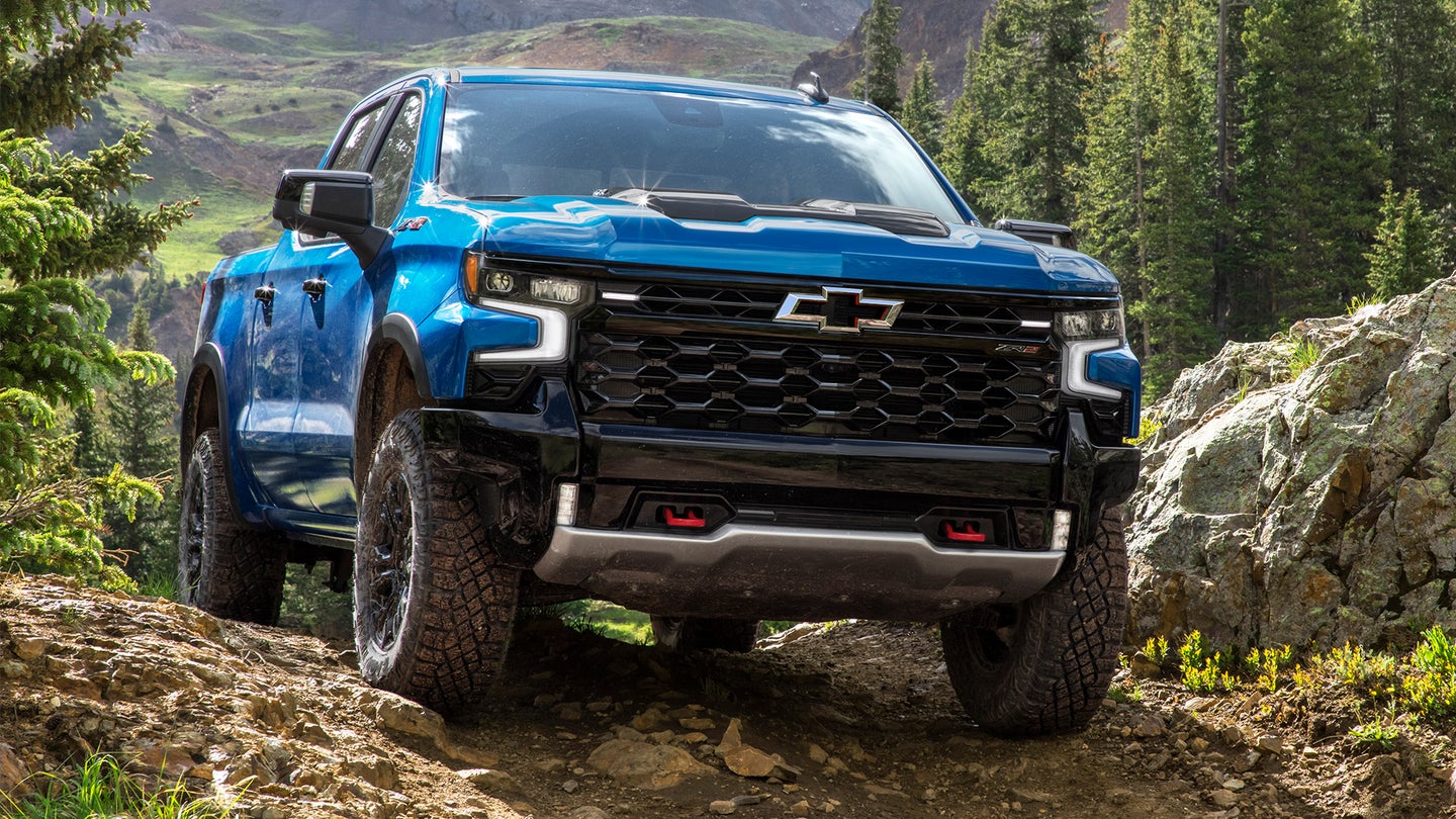 2022 Silverado Pickup Finally Ditches Chevy’s Iconic Stacked Headlights