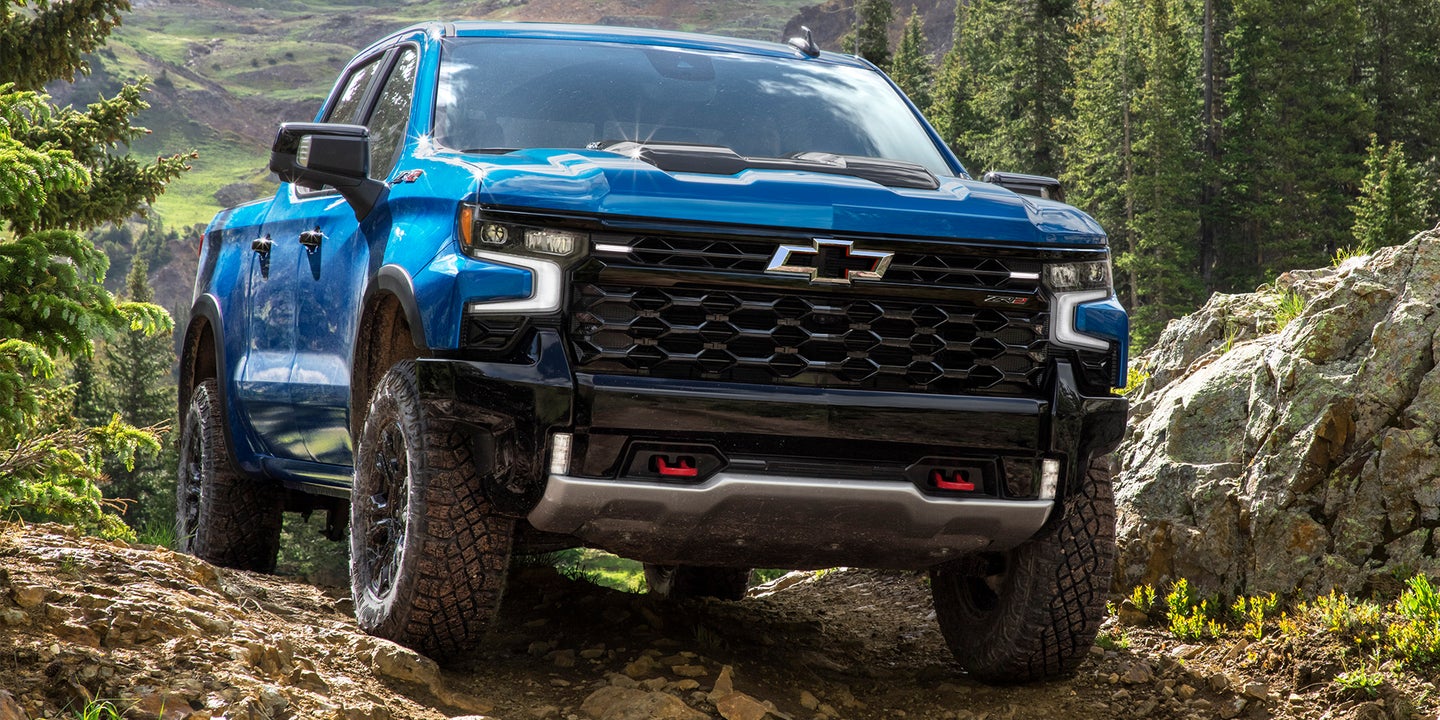 2022 Silverado Pickup Finally Ditches Chevy’s Iconic Stacked Headlights