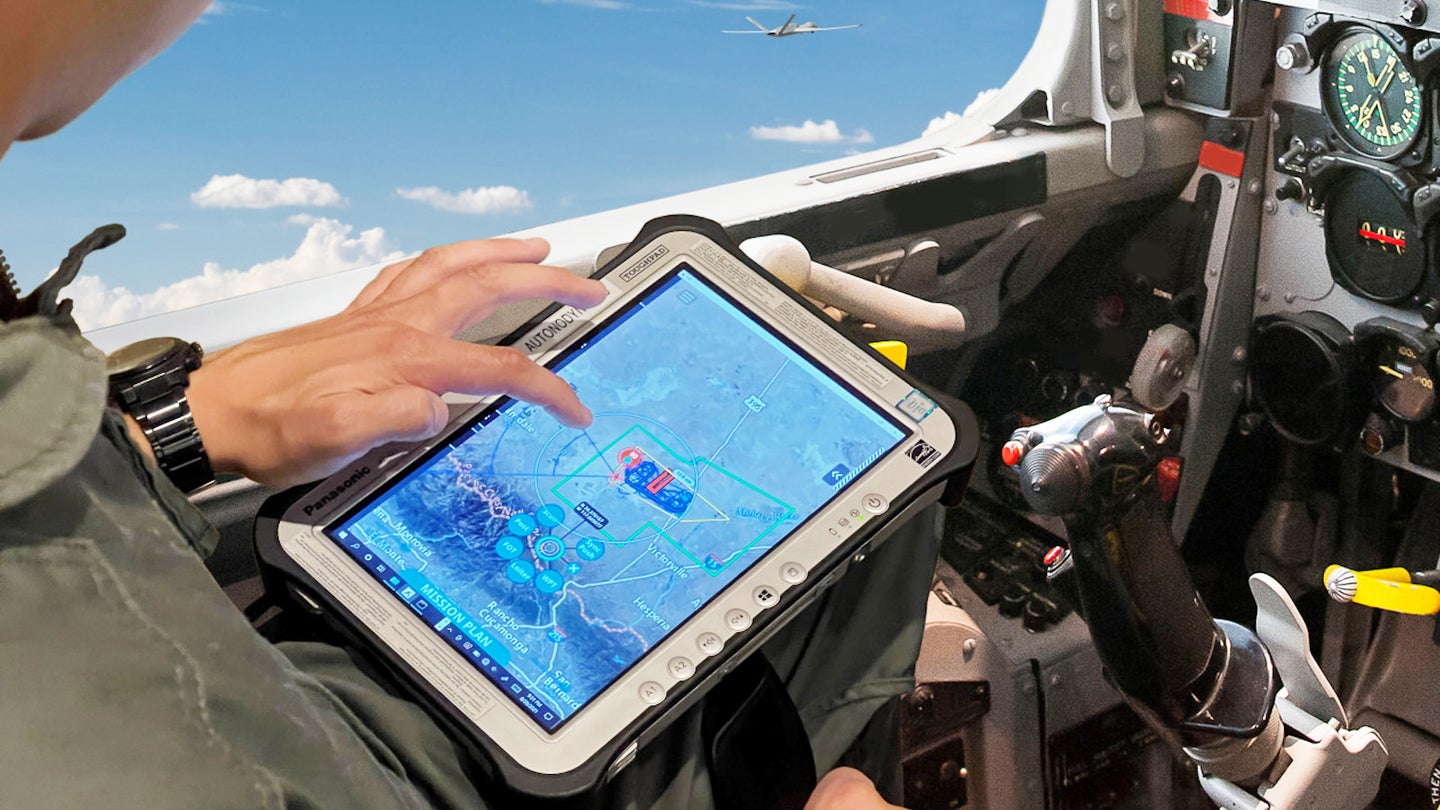 Here’s How Fighter Pilots Could Control “Loyal Wingmen” Via A Tablet On Their Thigh