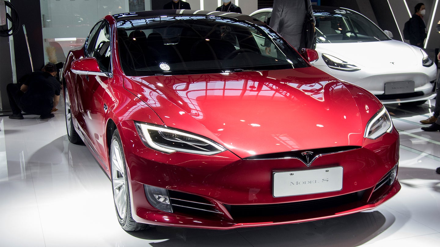 Former Model S Owner Says Tesla Is Suing Him Over Negative Social Media Posts