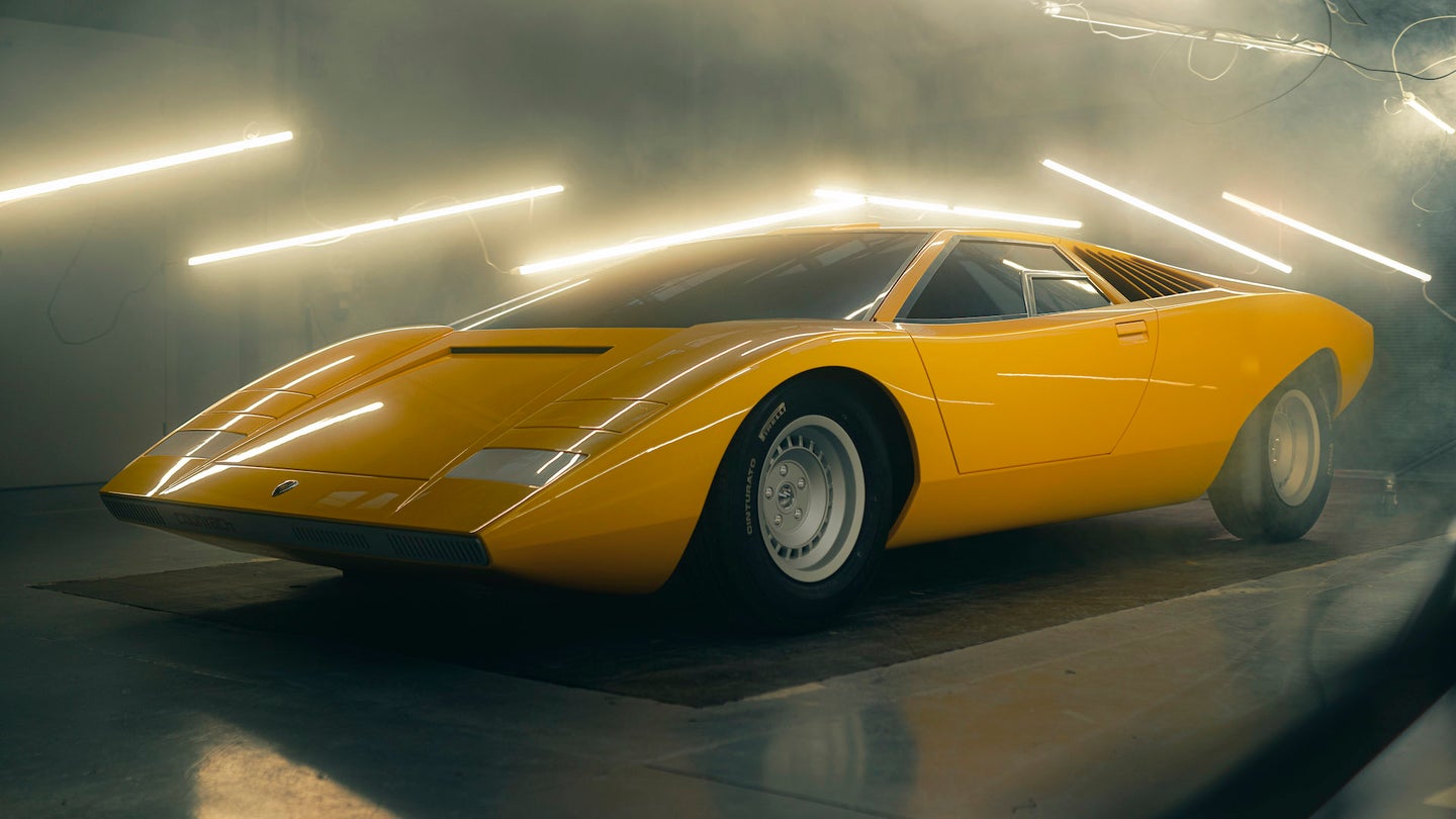 Recreating the Original Lamborghini Countach Concept Took 25,000 Hours