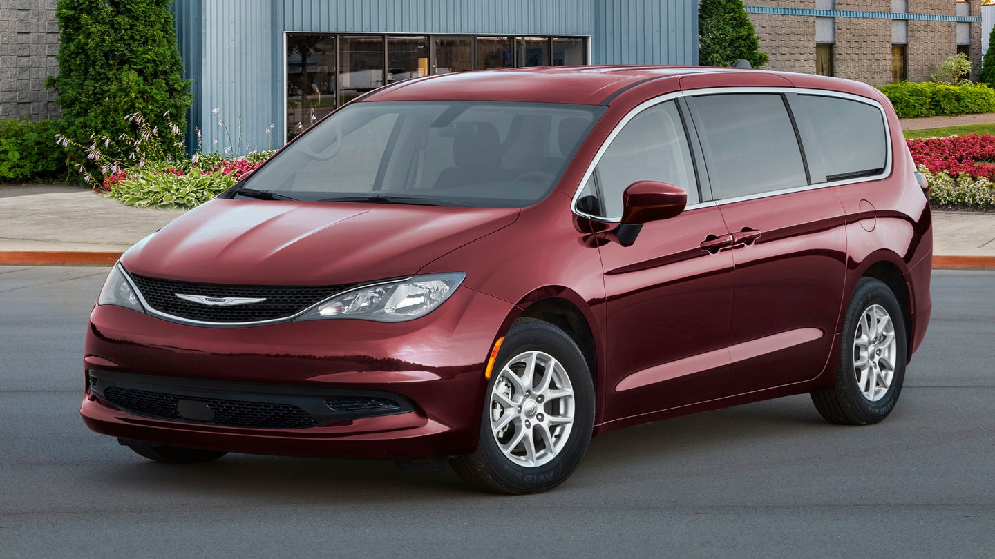 Chrysler&#8217;s Cheap Voyager Minivan Might Be Fleet-Only Next Year (Updated)