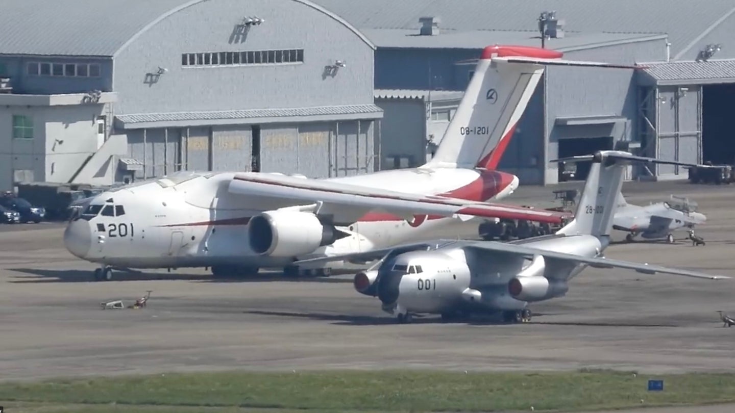 Japan&#8217;s C-2 Cargo Jet Absolutely Dwarfs The C-1 It Was Developed From In This Viral Video