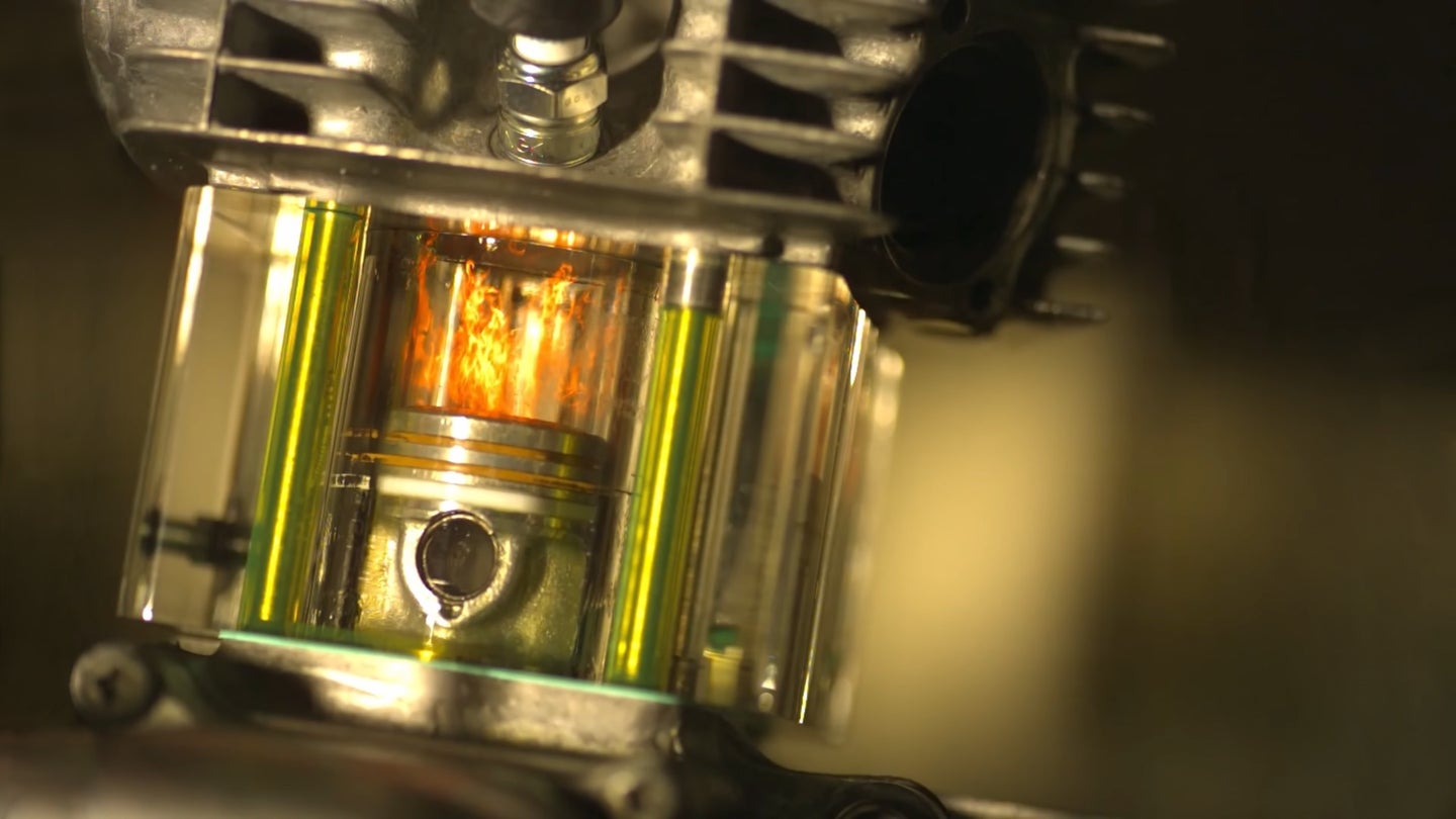 Transparent Engine Filmed in Super Slo-Mo Lets You Watch the Combustion Process