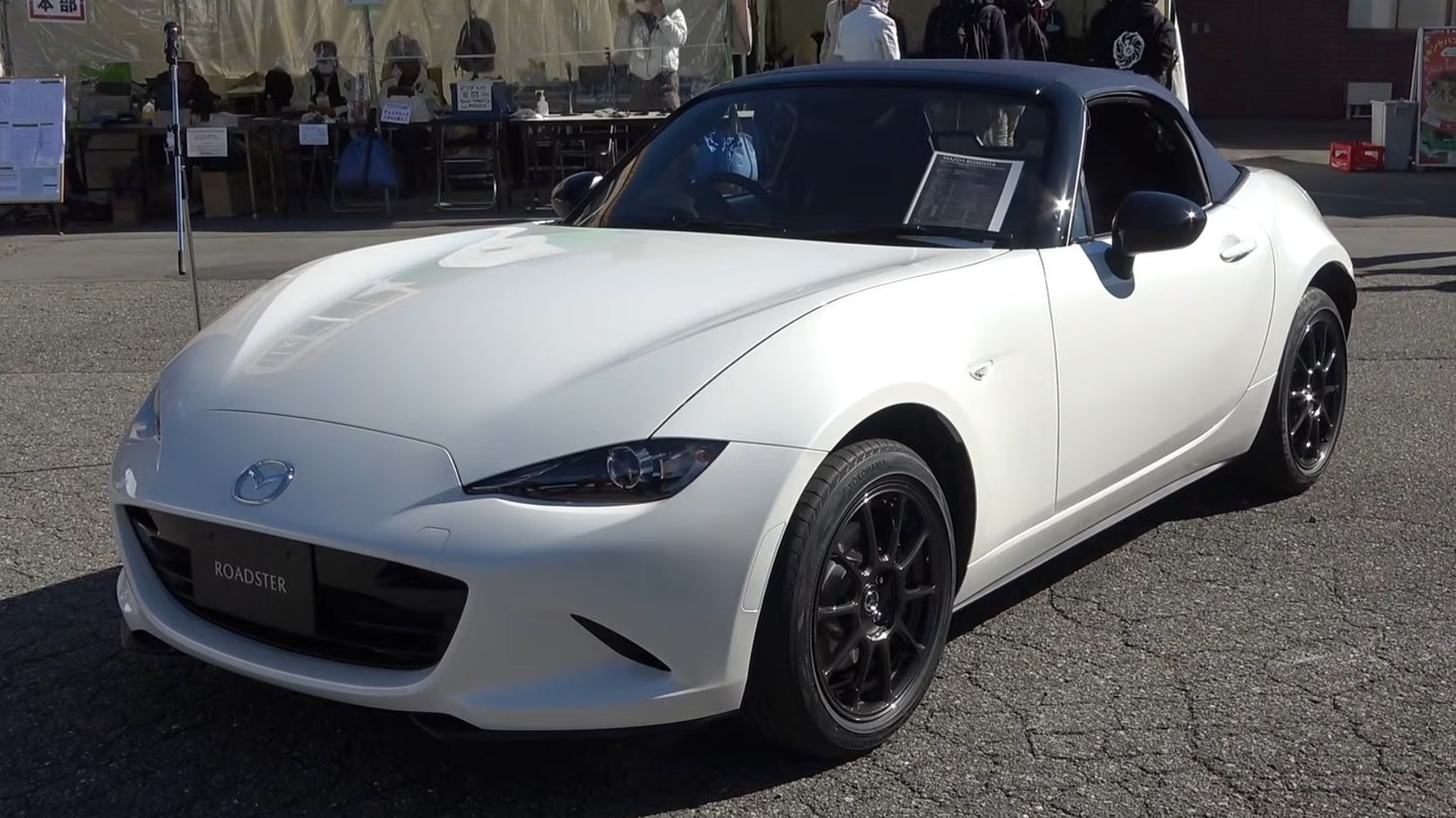 New Mazda MX-5 990S Weighs About the Same as an Original NA Miata