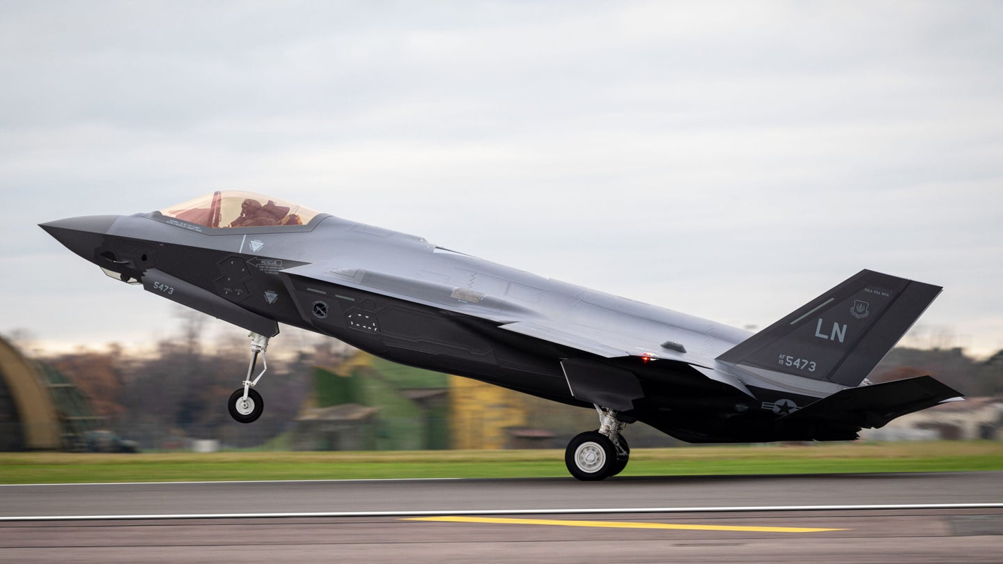 U.S. Air Force’s First European-Based F-35s Have Arrived In England
