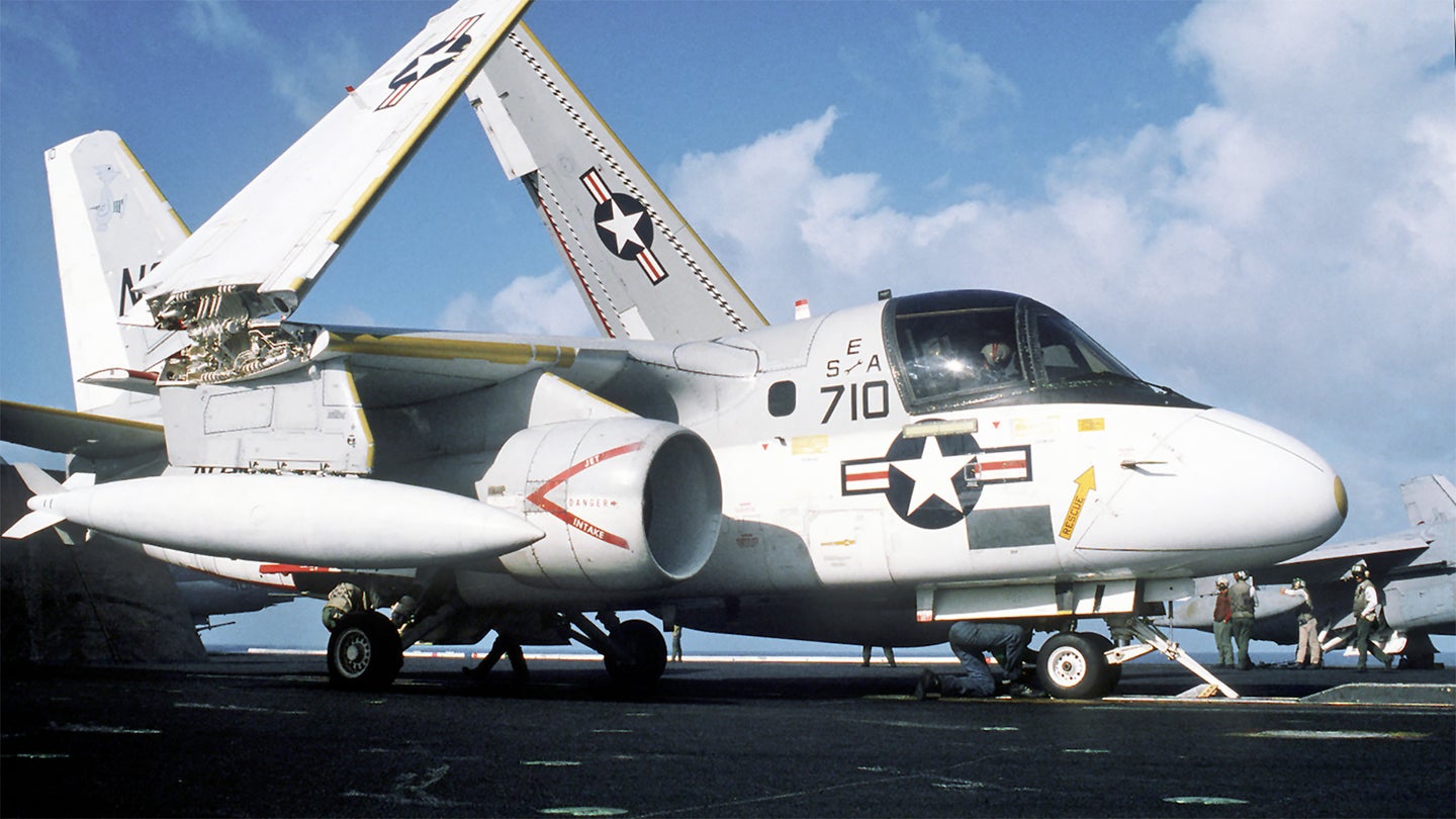 An S-3 Viking Once Flew A Captured Terrorist On A Record-Breaking Flight To The United States