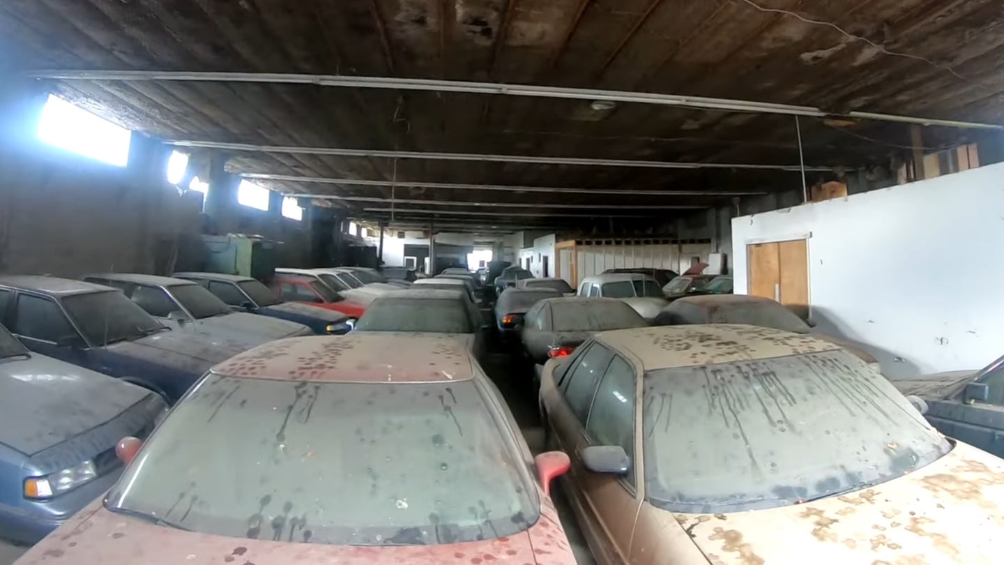 Abandoned Auto Shop Is a Spooky Late-&#8217;90s Time Capsule