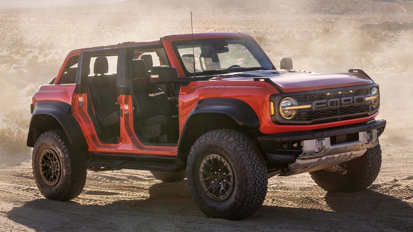 2022 Ford Bronco Raptor: Widebody, 37-Inch Tires, More Than 400 HP