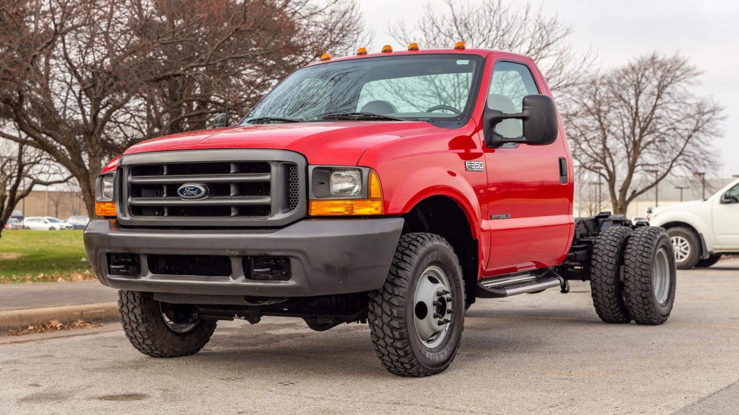 2000 Ford F-350 7.3L Sells for $55,000 With Just 6200 Miles on the Clock