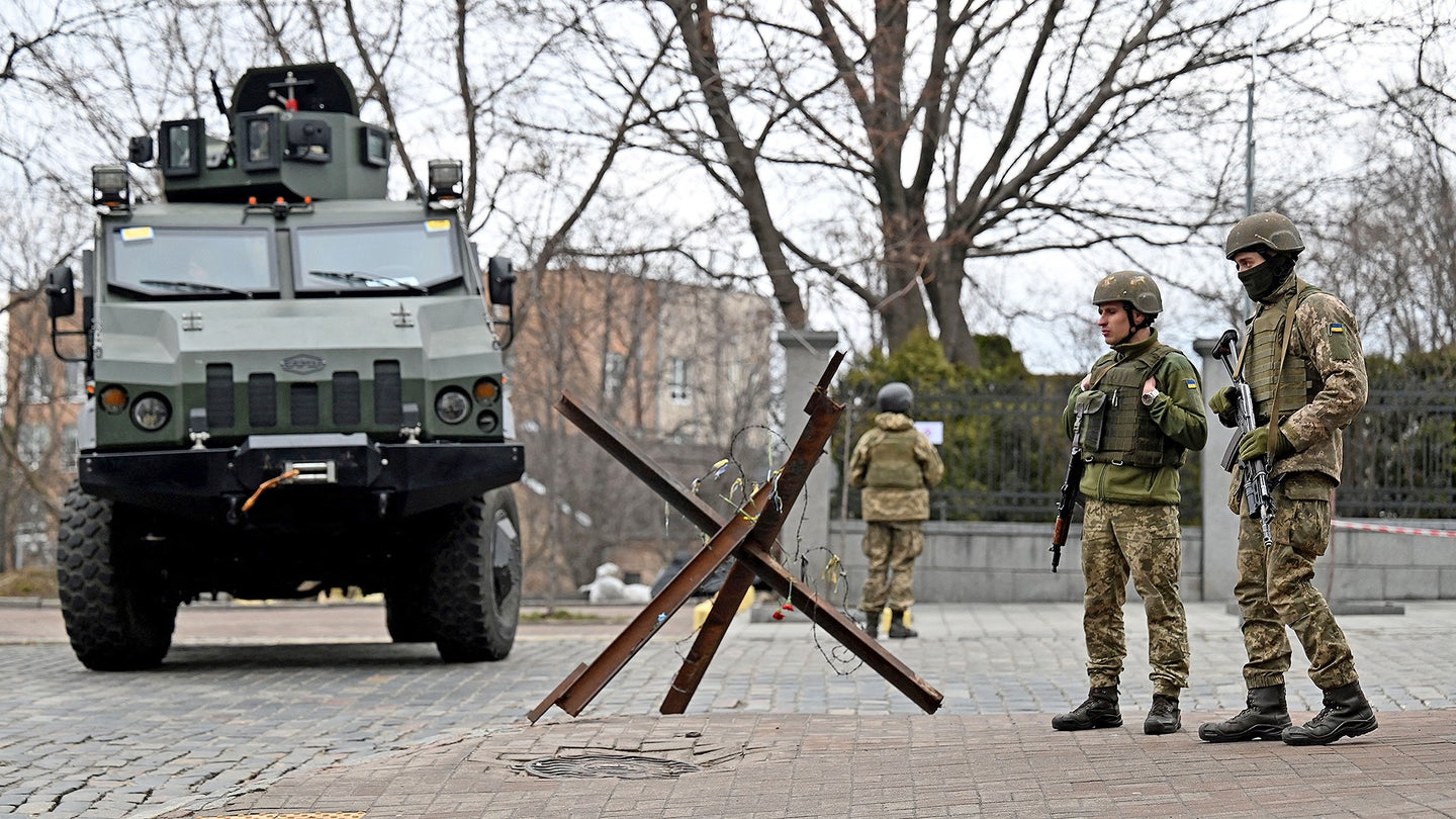 Ukraine&#8217;s Capital Kyiv Braces For A Major Battle With Encroaching Russian Forces (Updated)
