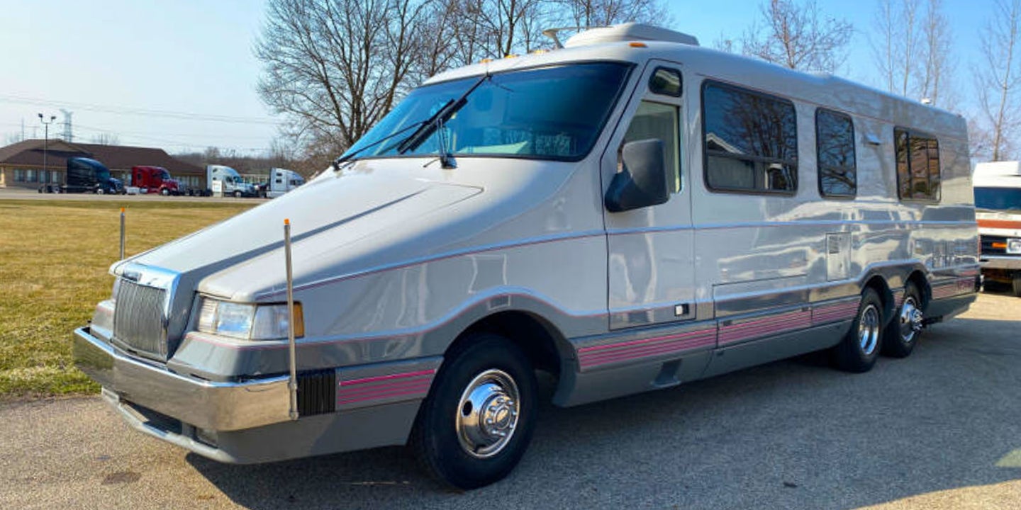 This El Dorado Starfire for Sale Is an ’80s RV That Comfortably Seats 13