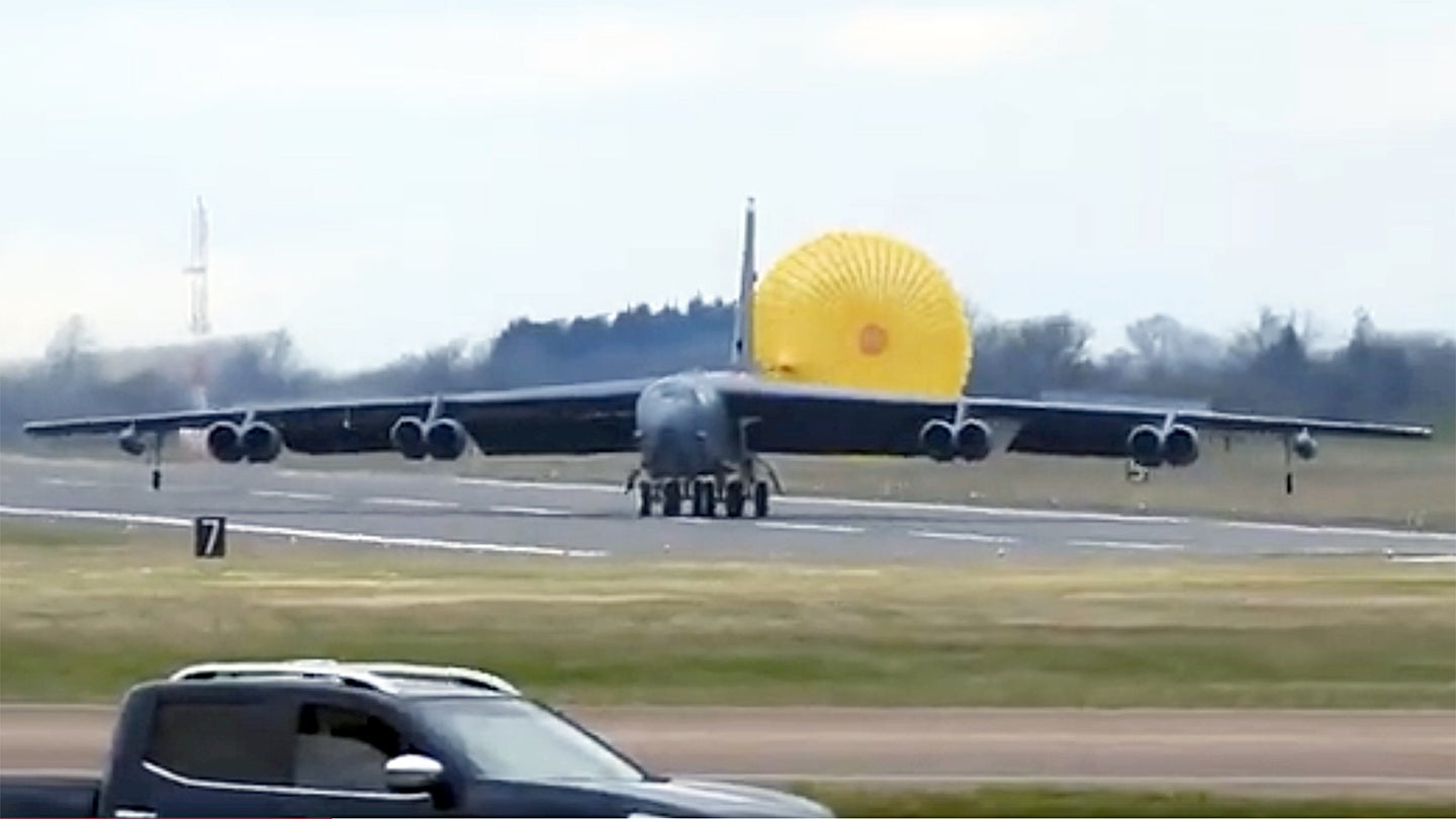Watch This B-52 ‘Crabwalk’ Down The Runway In A Heavy Crosswind Like Only It Can