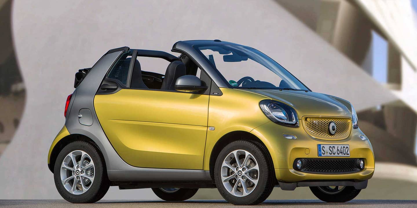 Driving the New Smart ForTwo Cabrio Is a Lifestyle Choice