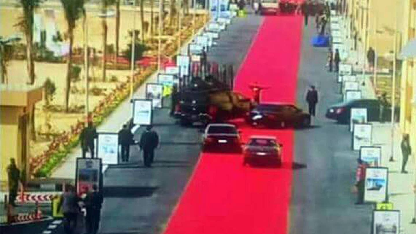 Egyptian President’s Motorcade Has Its Own Red Carpet