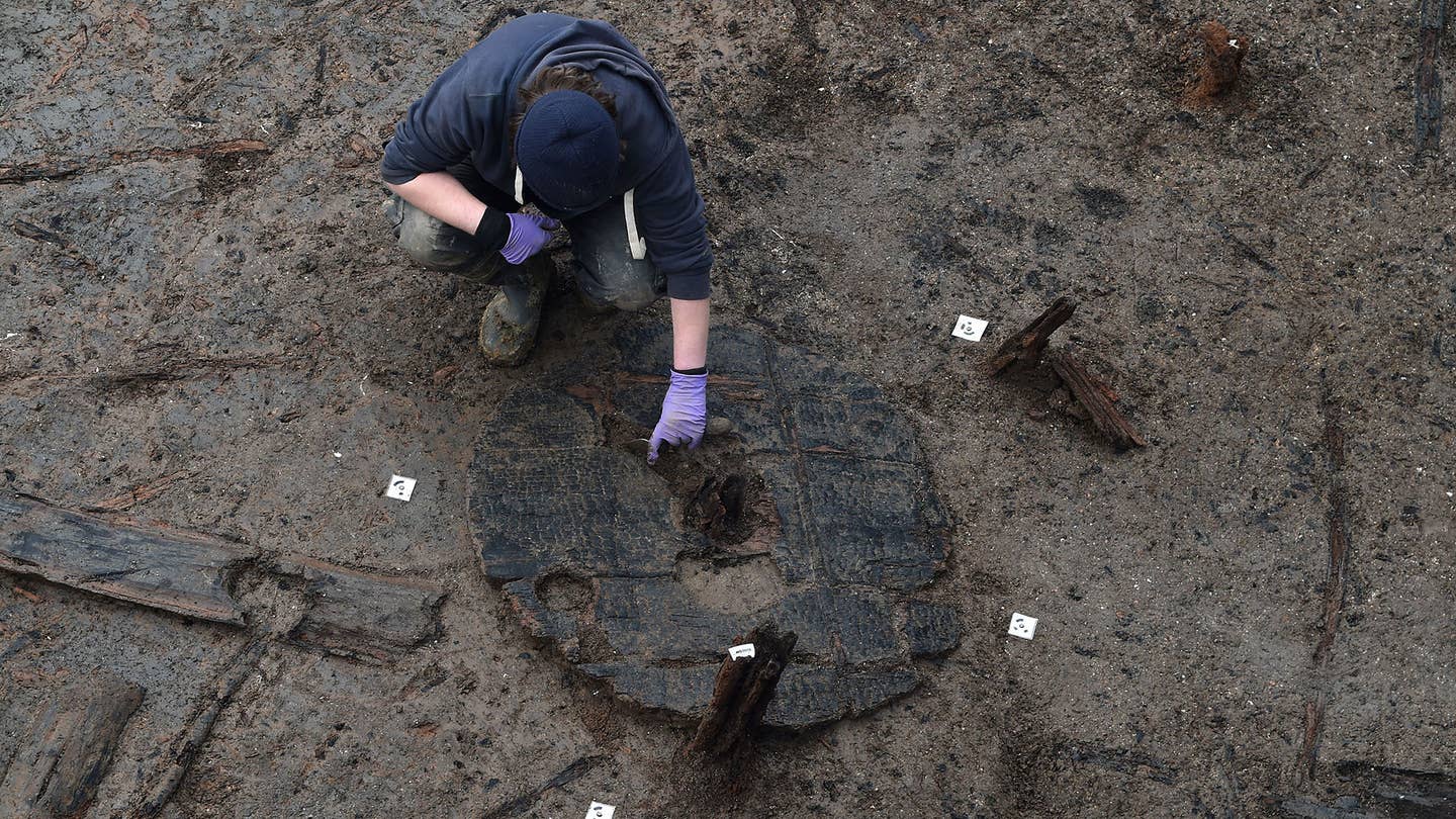 3,000-Year-Old Wheel Discovered in Great Britain