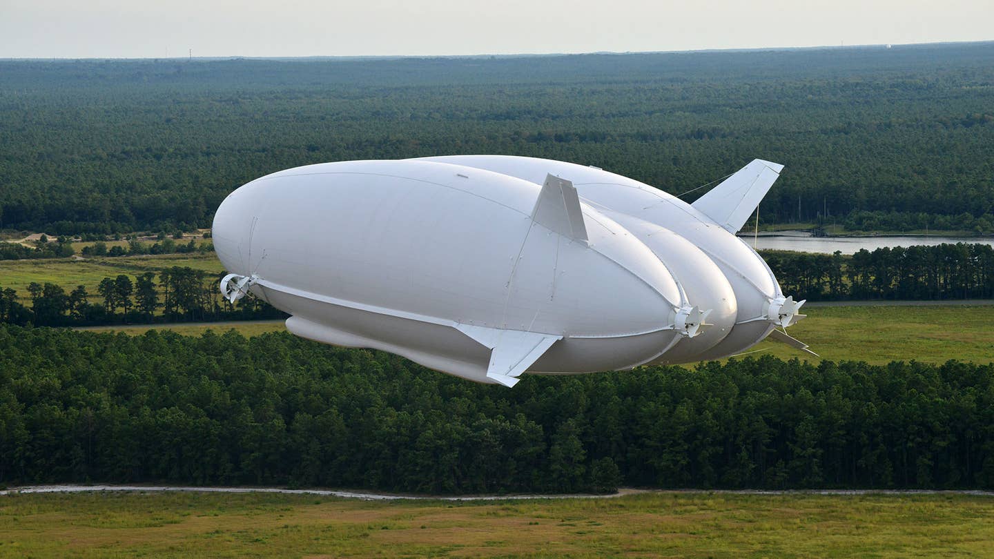 Airlander 10 Dirigible Wants to Bring Back the Blimp in a Huge Way