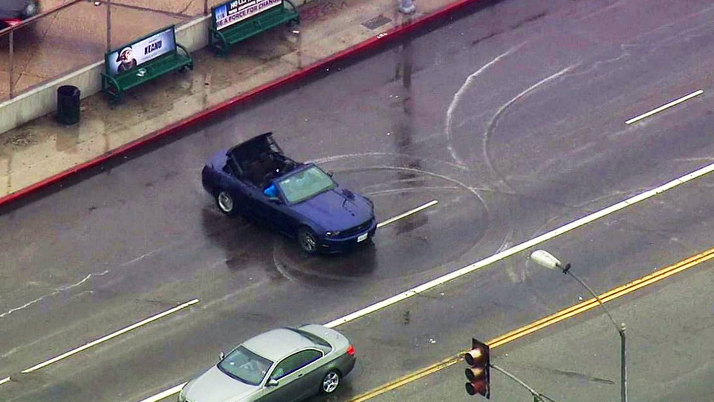 Ford Mustang-Driving “Criminals” Shoot Selfies as L.A. Cops Give Chase