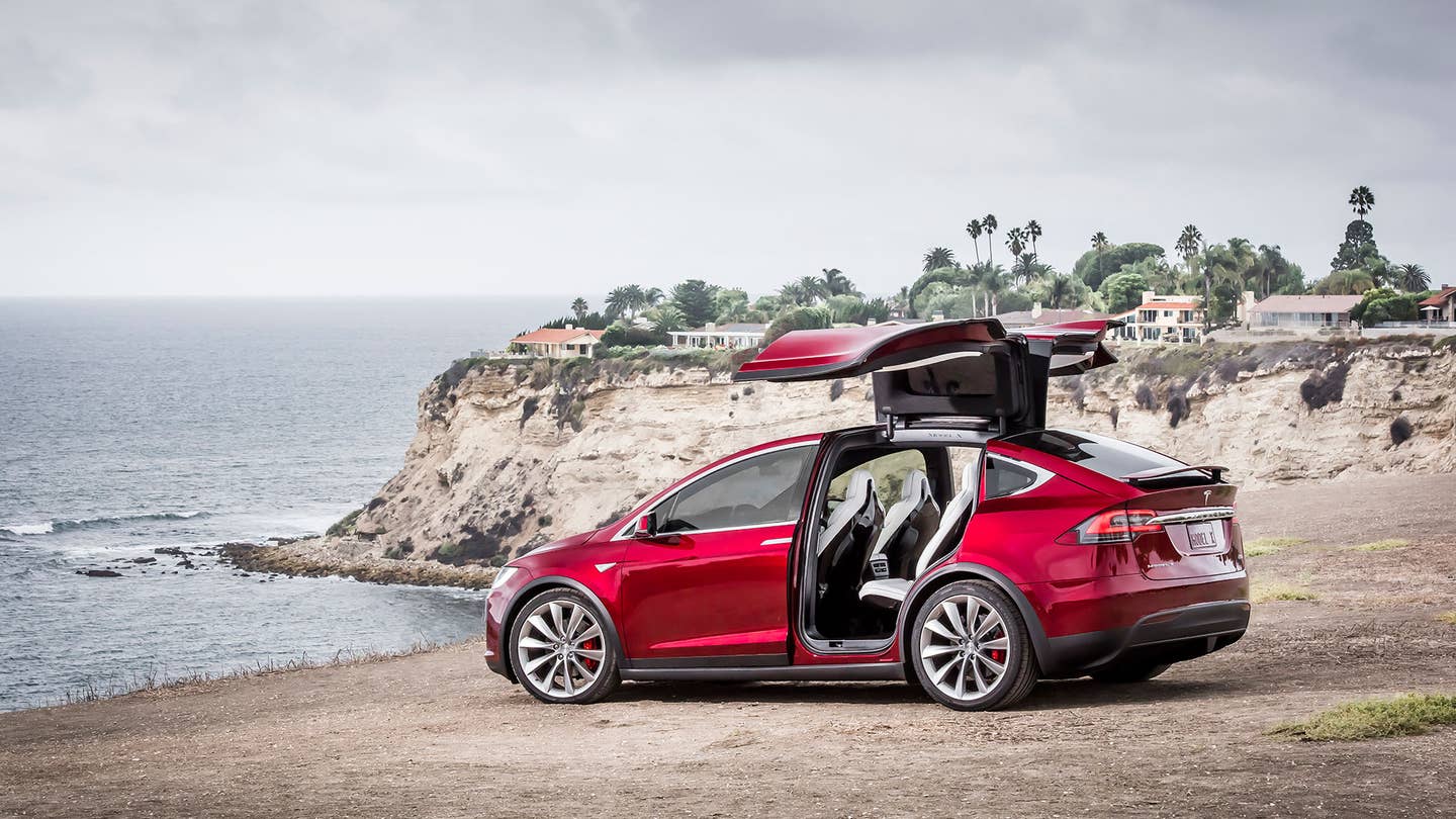 The Tesla Model X Is Apparently Full of Glitches
