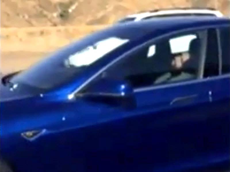 Watch This Tesla Model S Driver Take an Autopilot Nap on the Highway