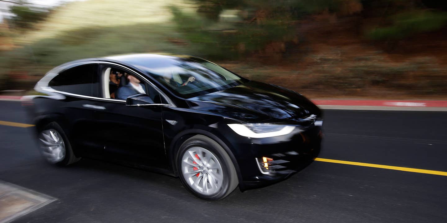 Another Tesla Seriously Crashed on Autopilot Last Week