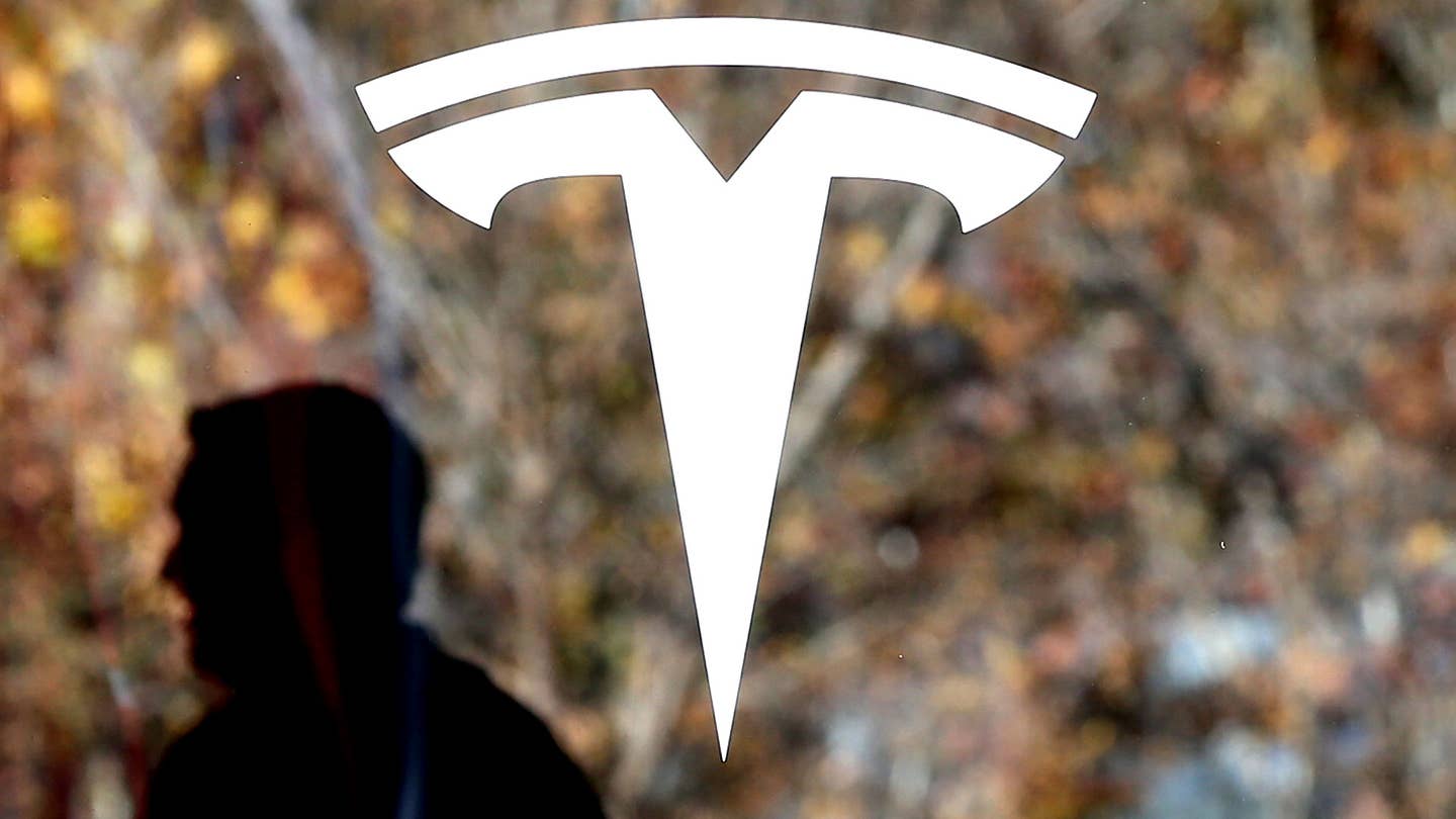 Tesla&#8217;s Master Plan Include a Model X-Based Minibus