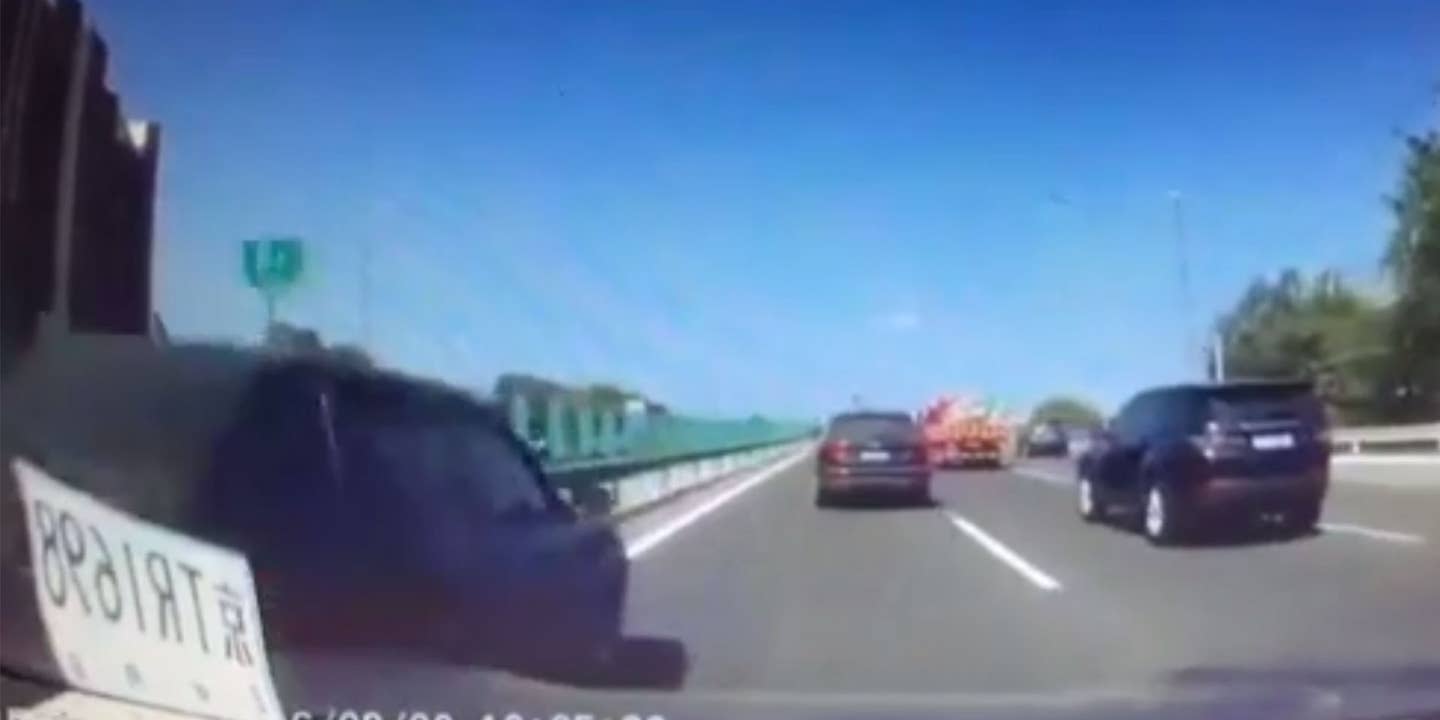 Tesla Driver Claims Autopilot Responsible for This Dashcam Crash