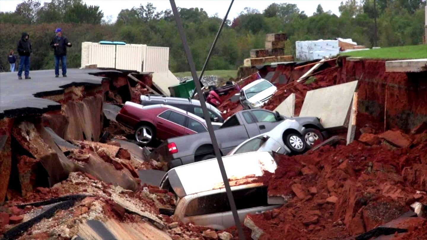 Mississippi Sinkhole Swallows a Dozen Cars; Spares Local IHOP