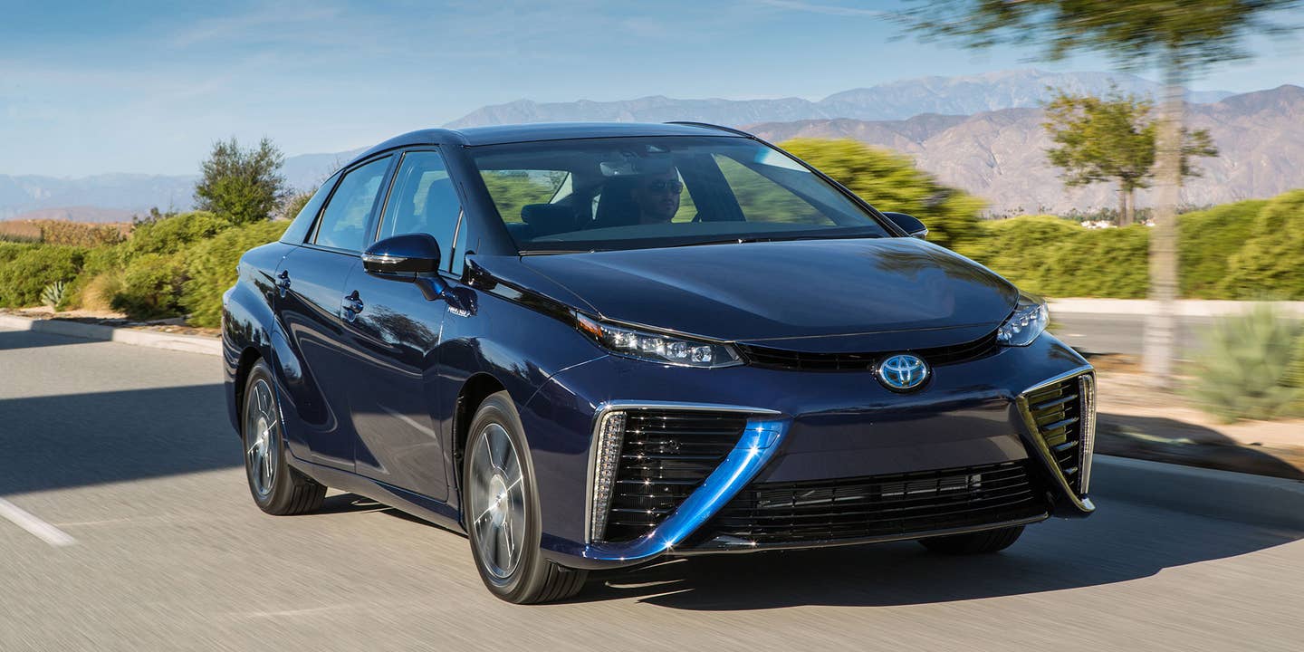 What It’s <em>Really</em> Like Driving a Hydrogen Fuel Cell Car