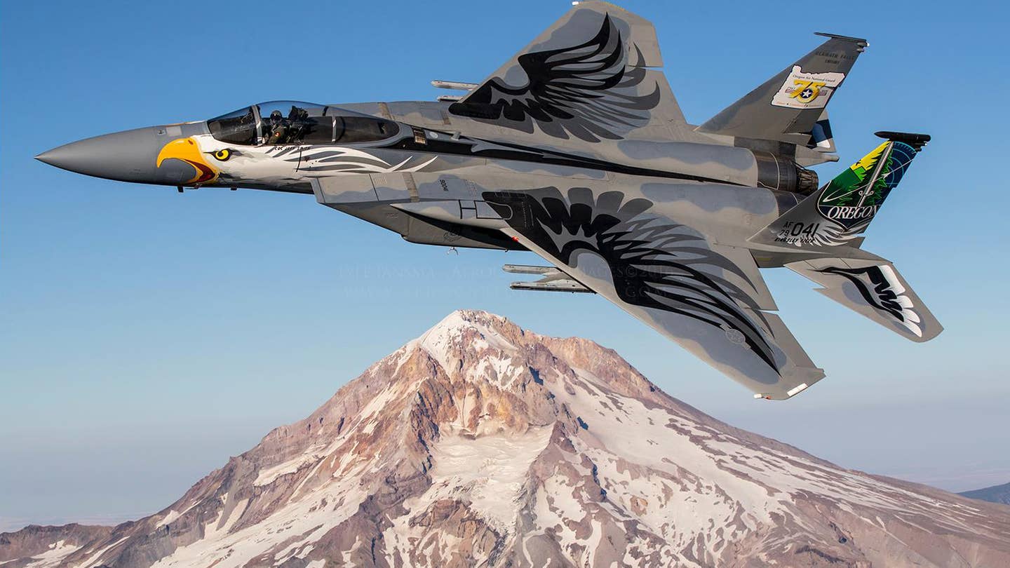 The Oregon Air National Guard Celebrates Its 75th Birthday With Amazing Formation Photos
